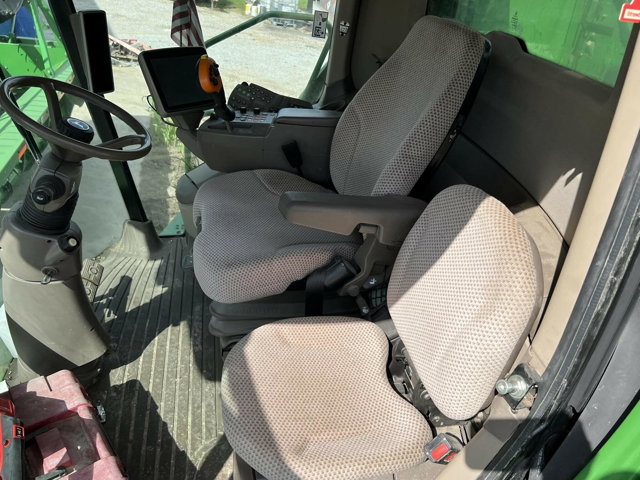 2012 John Deere S690 Combine