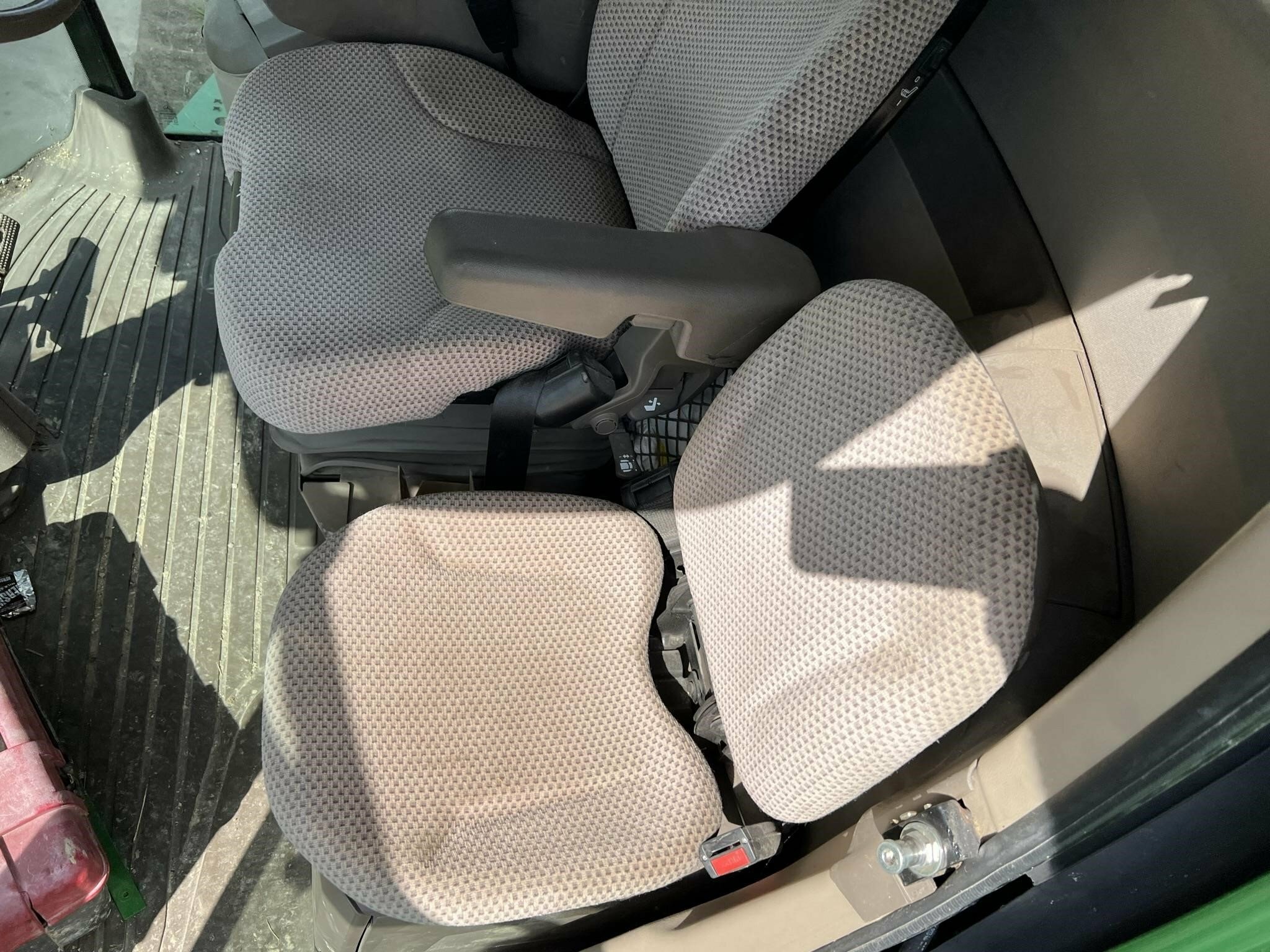 2012 John Deere S690 Combine