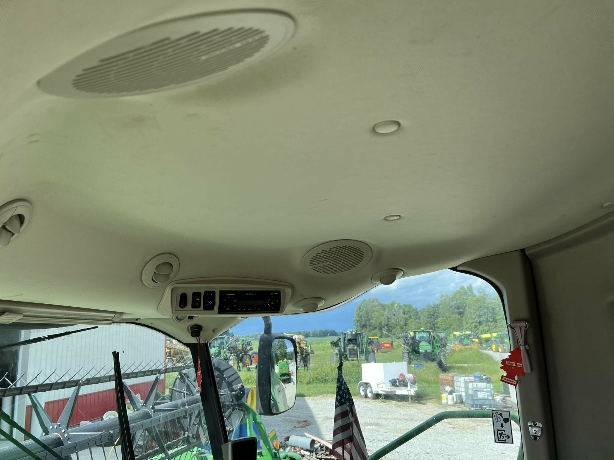 2012 John Deere S690 Combine