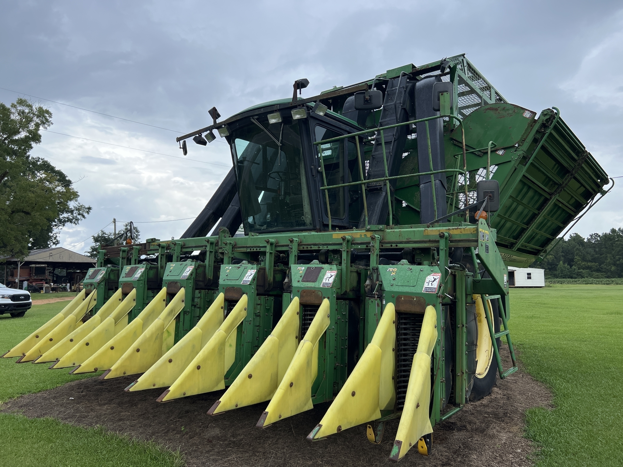 1999 John Deere 9976 Cotton Equipment