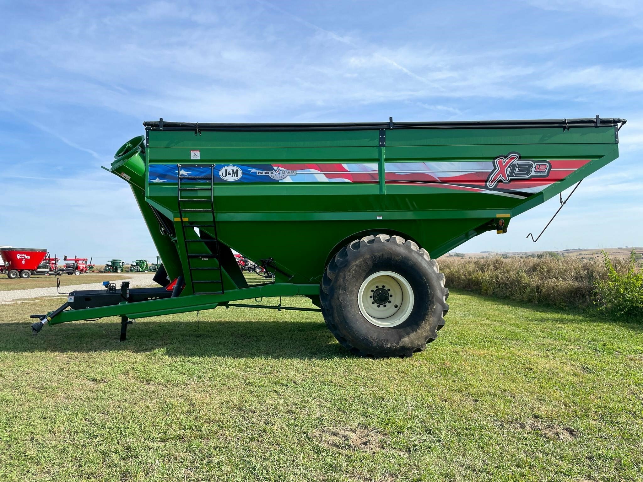 2026 J&M 1312-20S Grain Cart