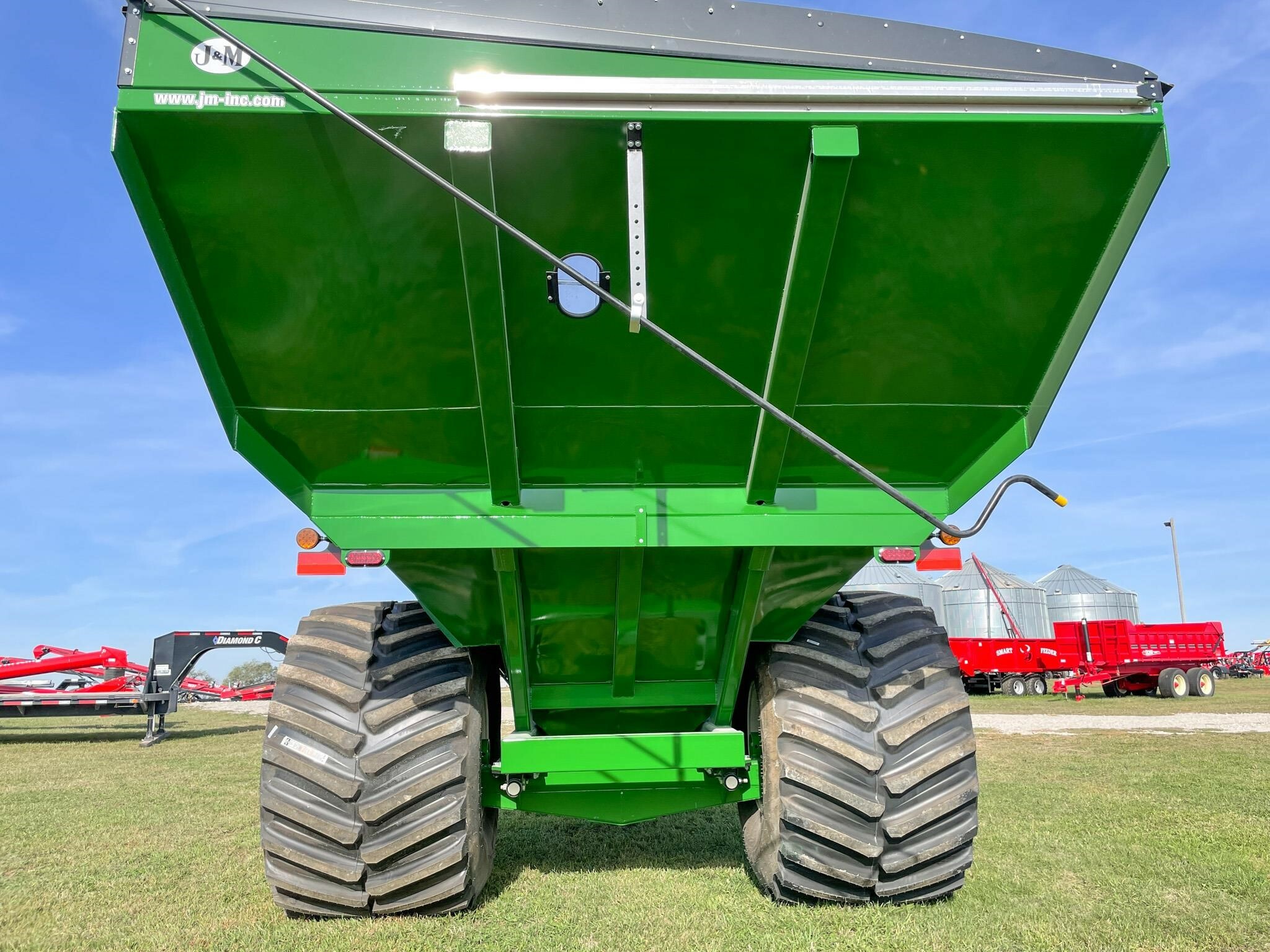 2026 J&M 1312-20S Grain Cart