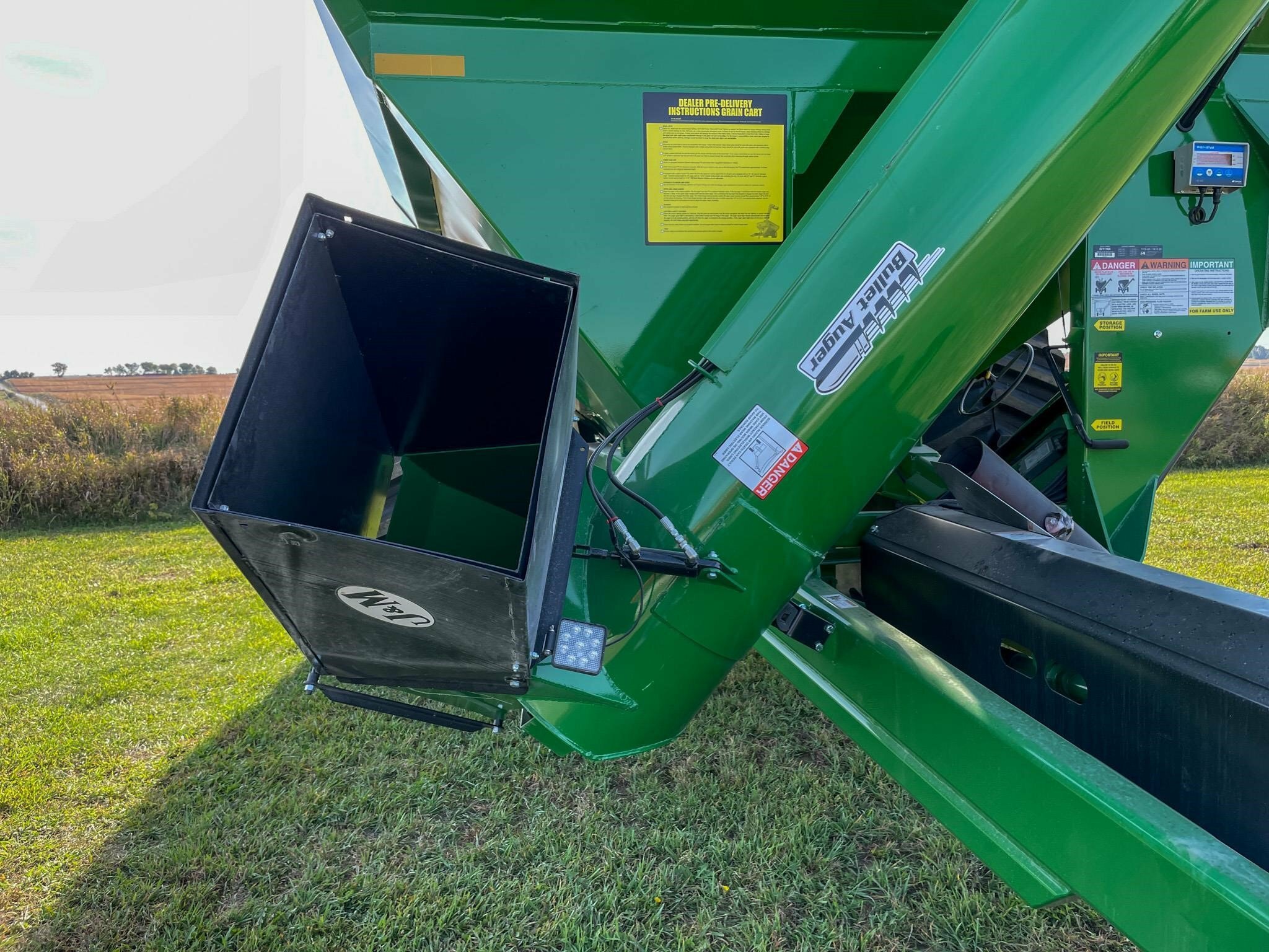 2026 J&M 1312-20S Grain Cart
