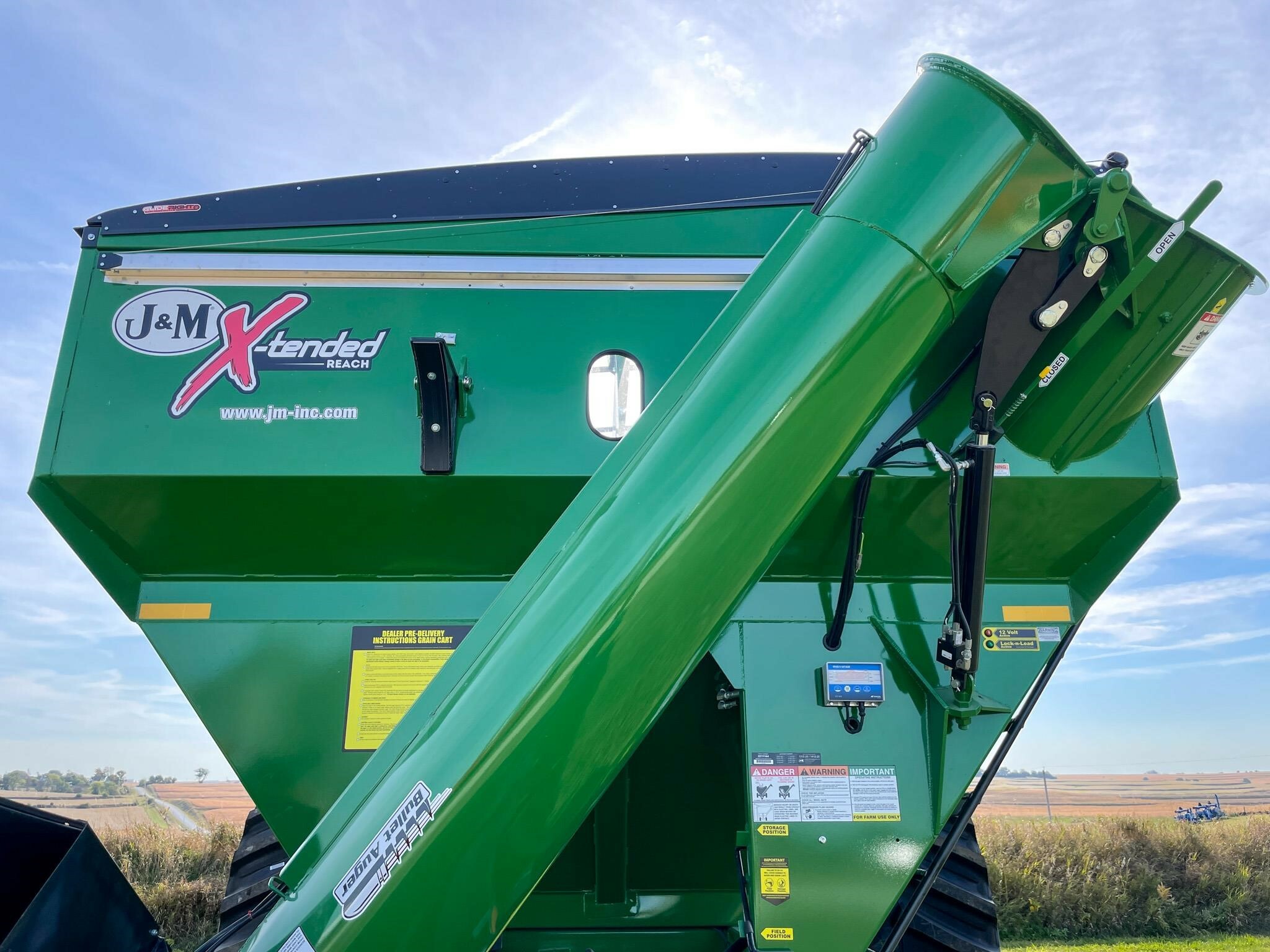 2026 J&M 1312-20S Grain Cart