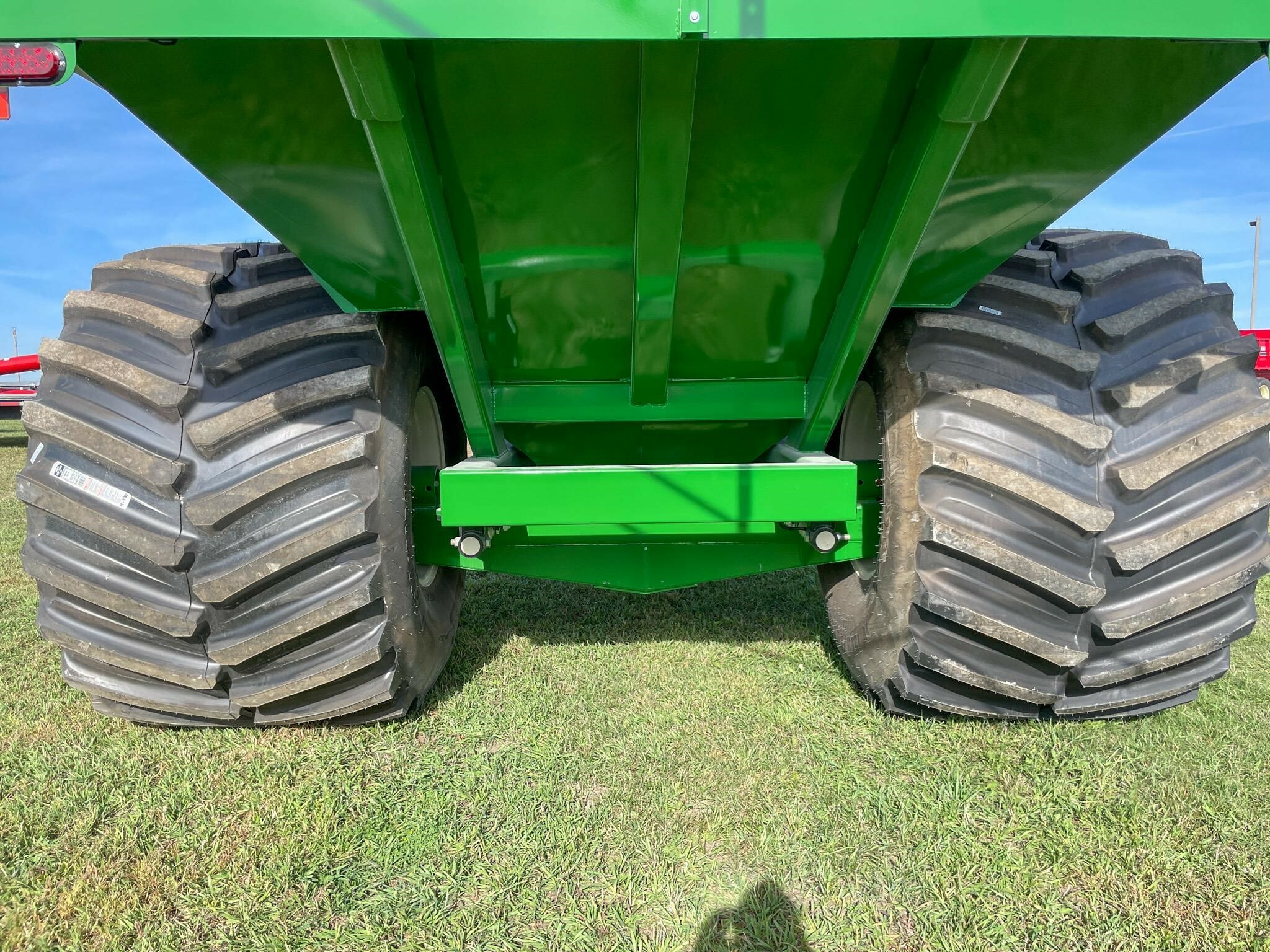 2026 J&M 1312-20S Grain Cart