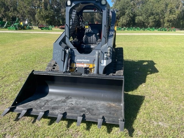 2025 Deere 317G Skid Steer
