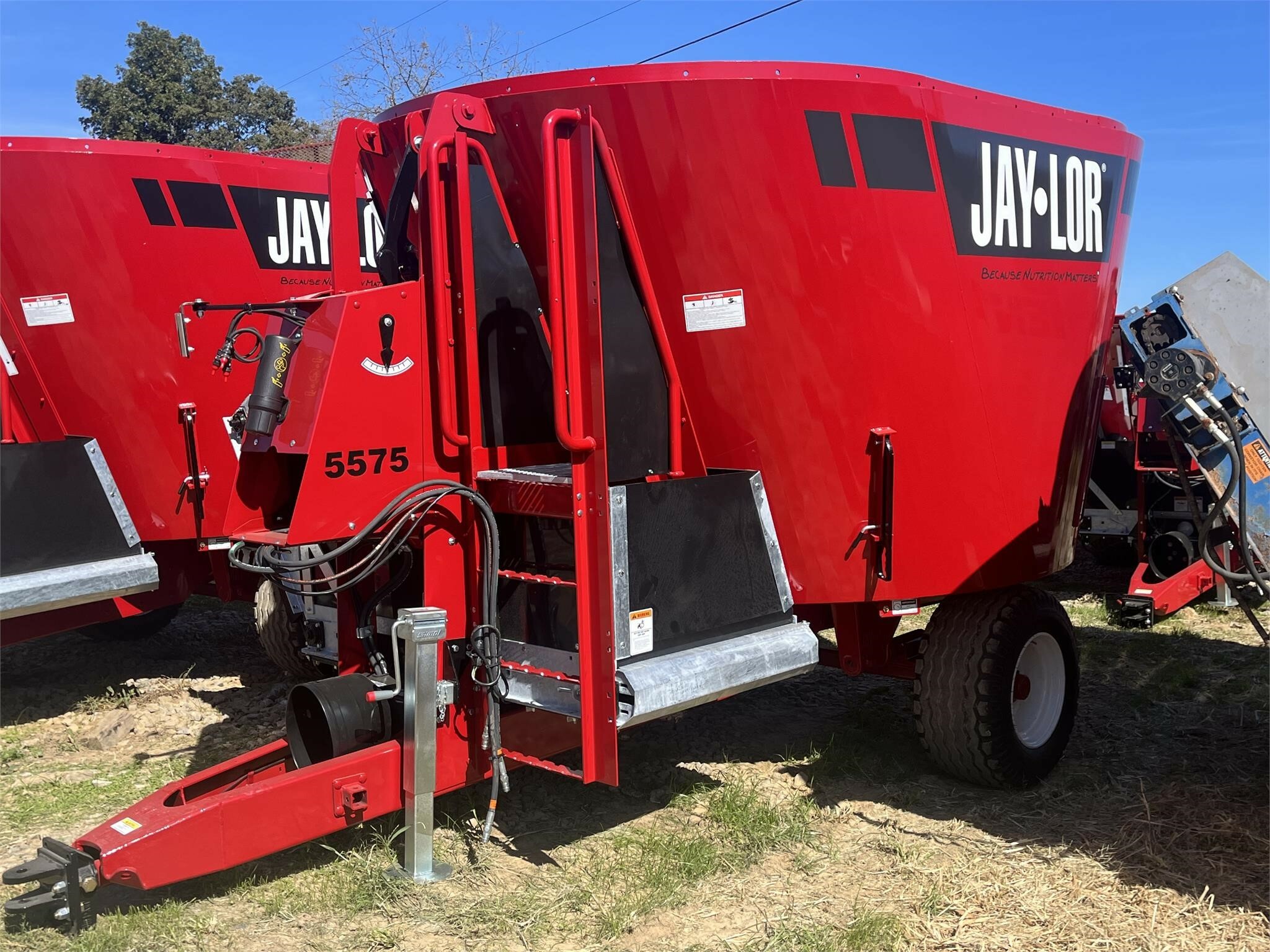 2022 Jay Lor 5575 Grinders and Mixer Call Machinery Pete