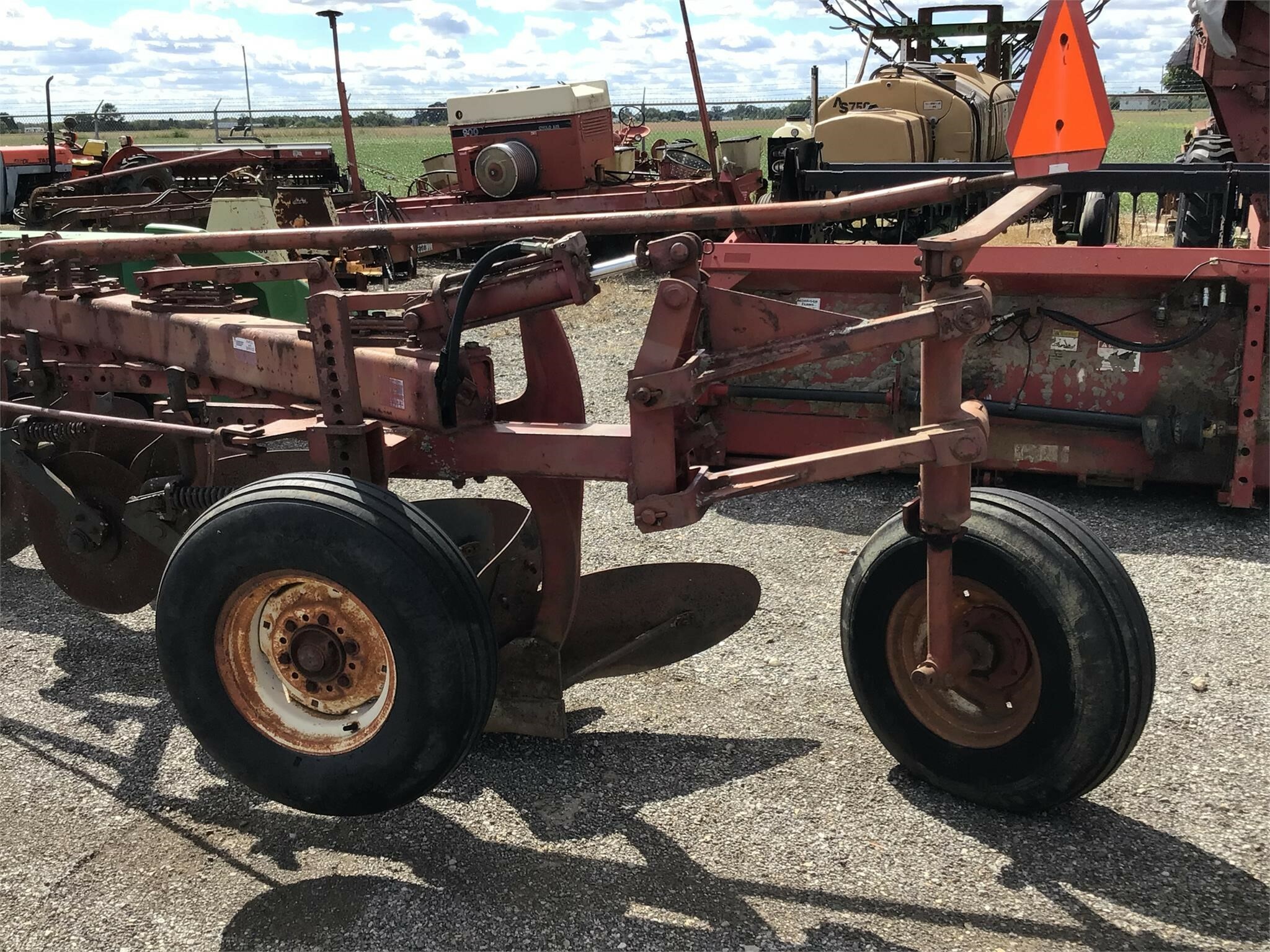  International Harvester 720 Plow