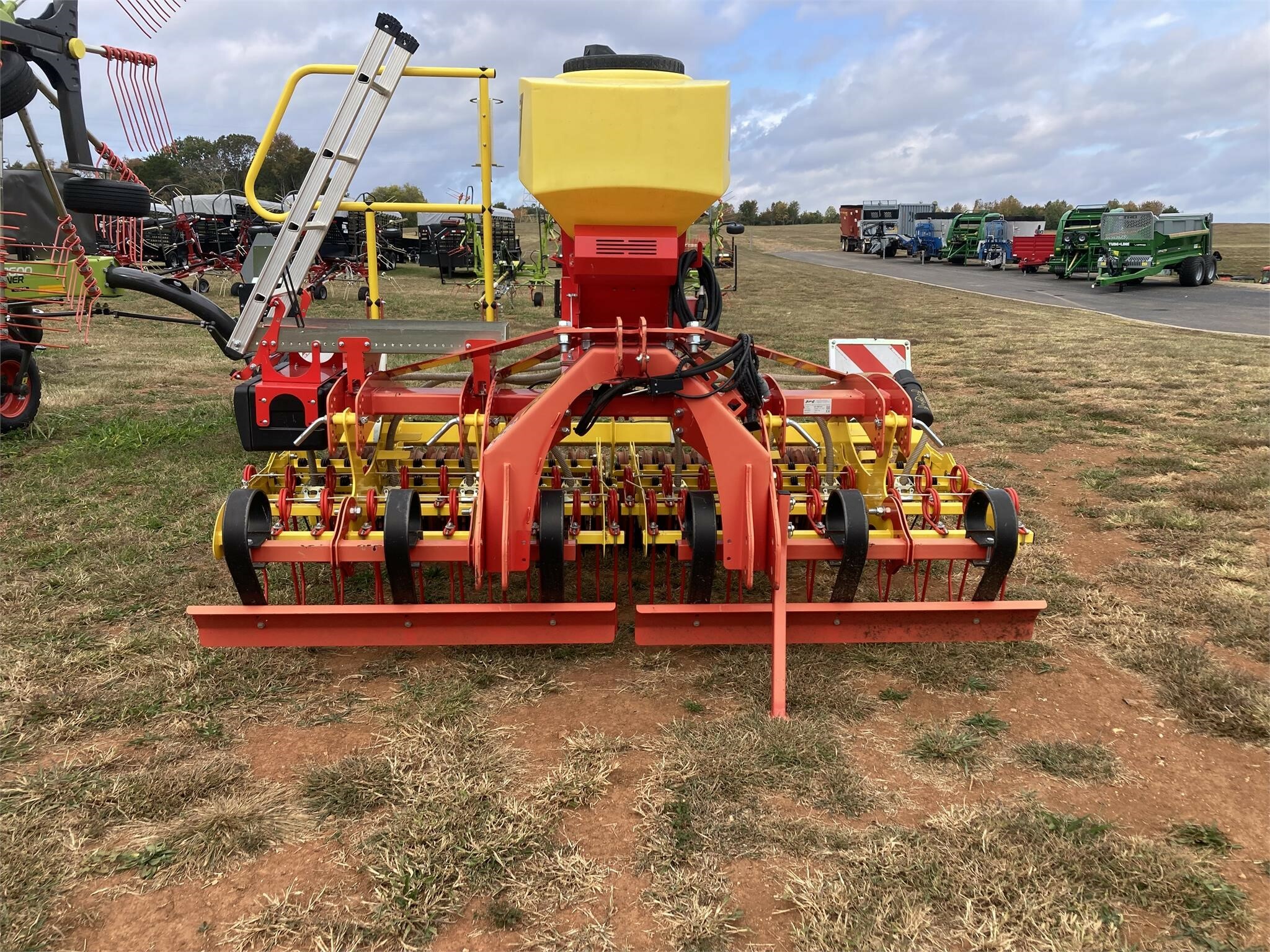 2024 APV PS300M1 Air Seeder Call Machinery Pete