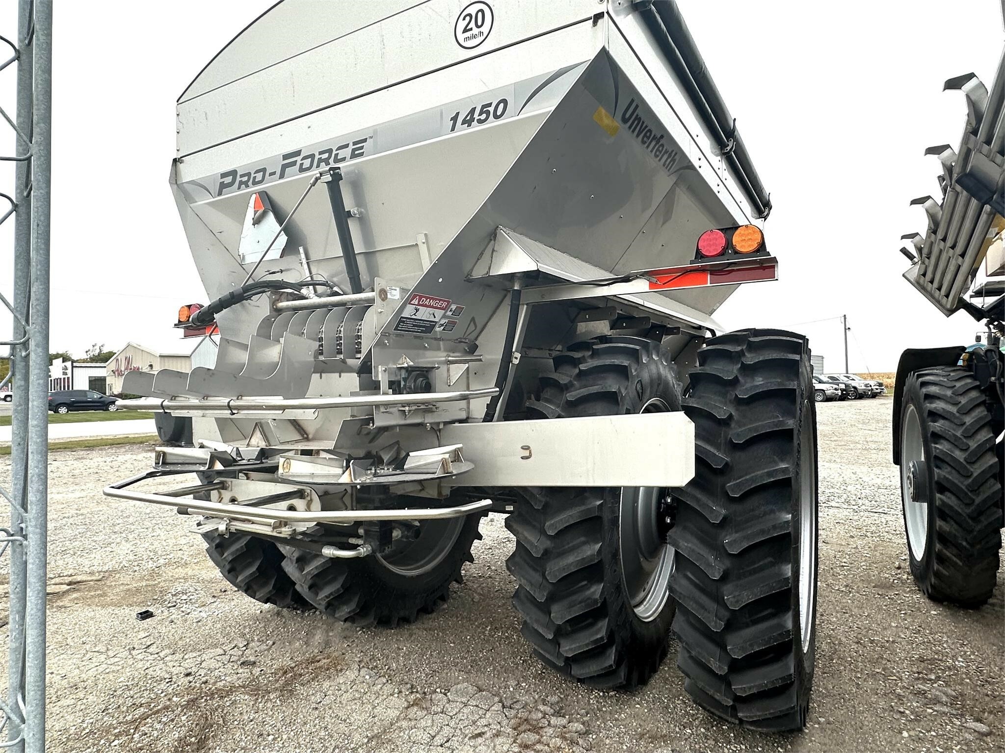 Unverferth PROFORCE 1450 SelfPropelled Fertilizer Spreader Call Machinery Pete