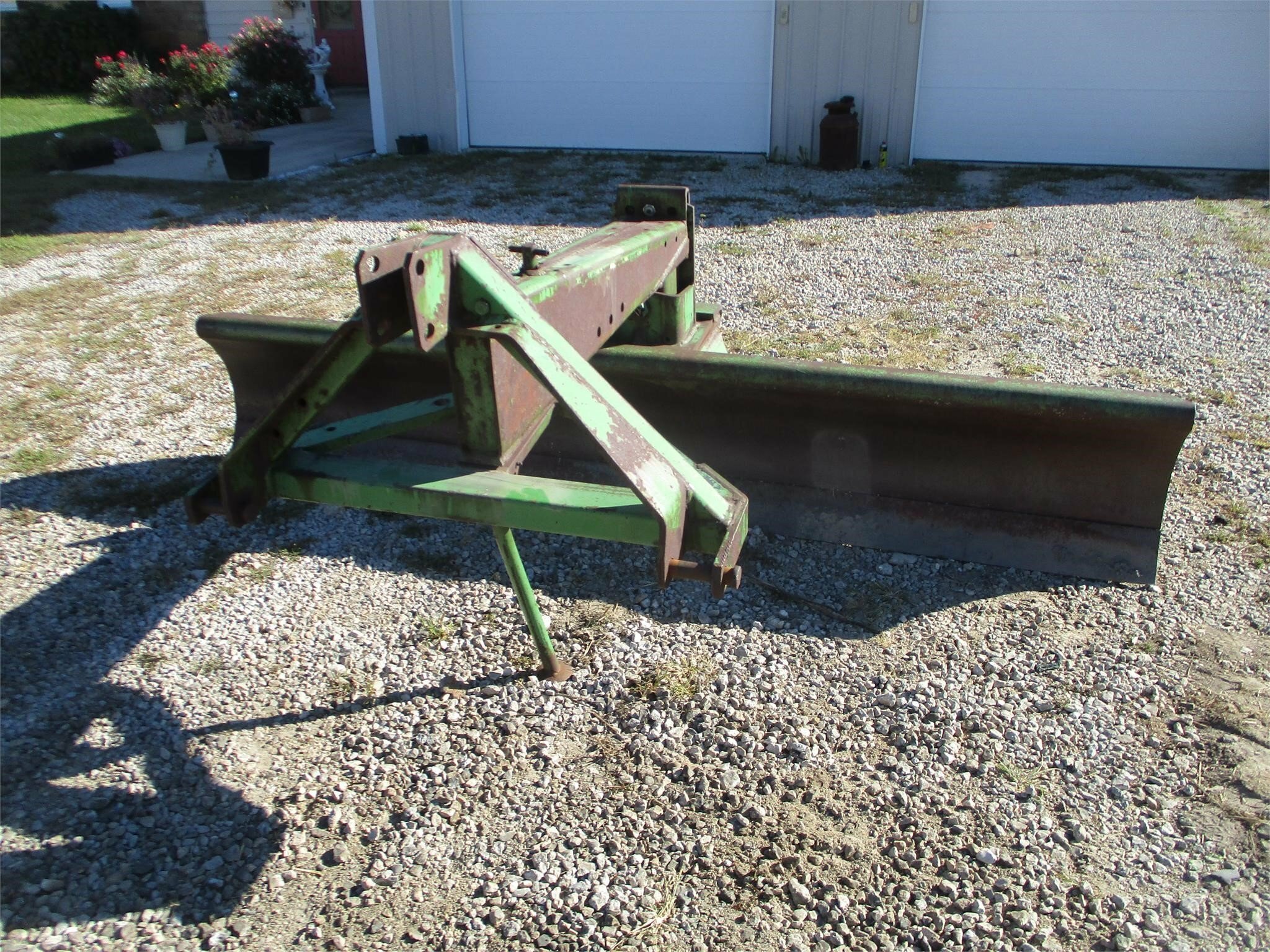 John Deere 115 Blade - $1,750 | Machinery Pete
