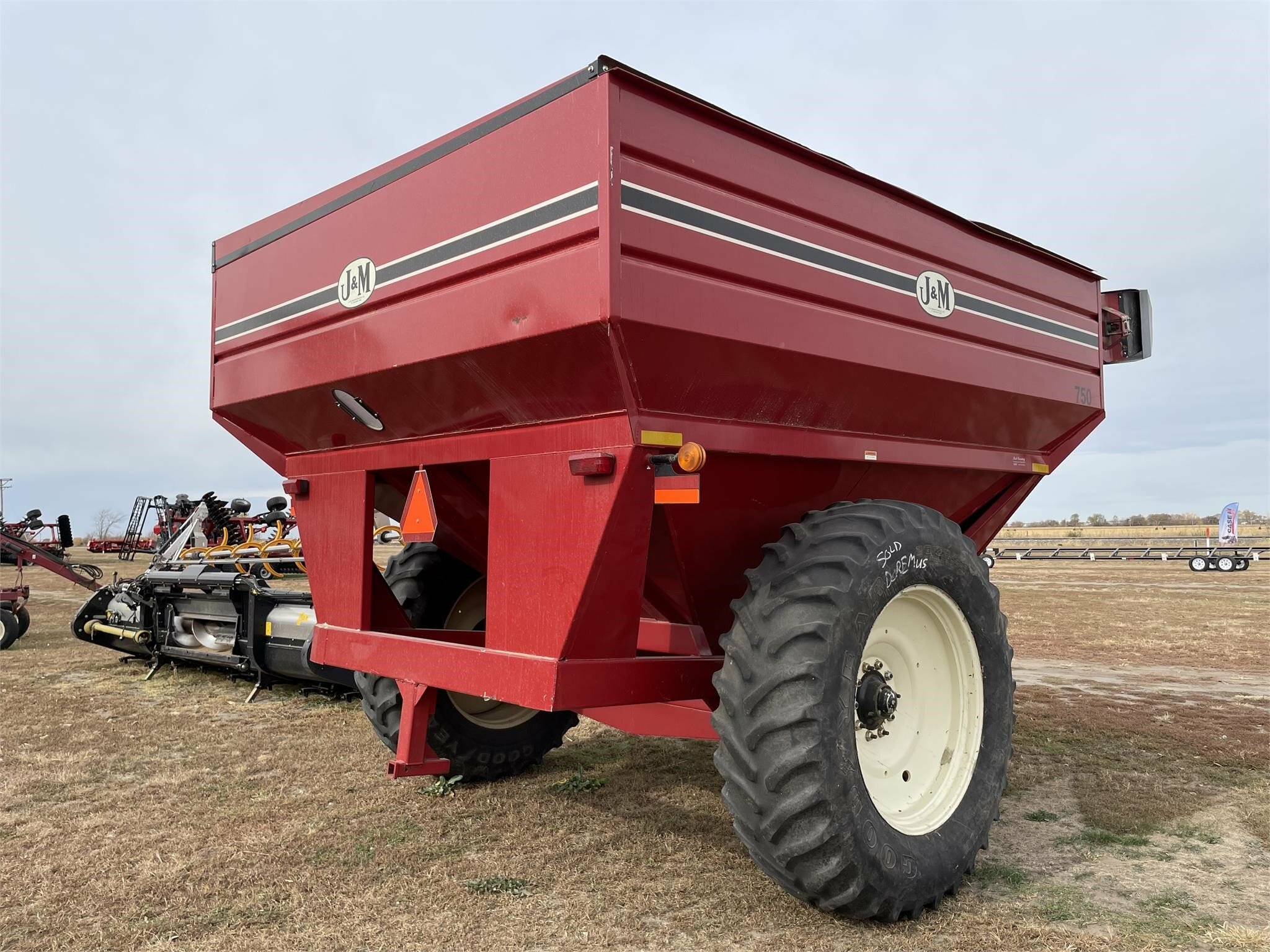 2003 J&M 750-18 Grain Cart