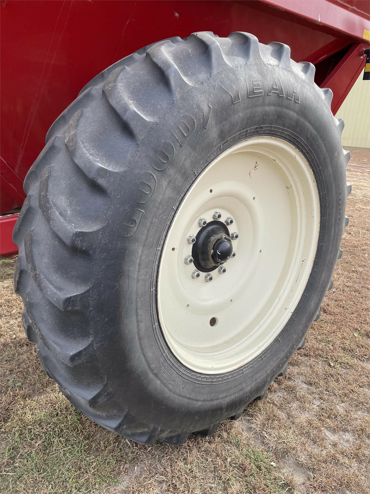 2003 J&M 750-18 Grain Cart