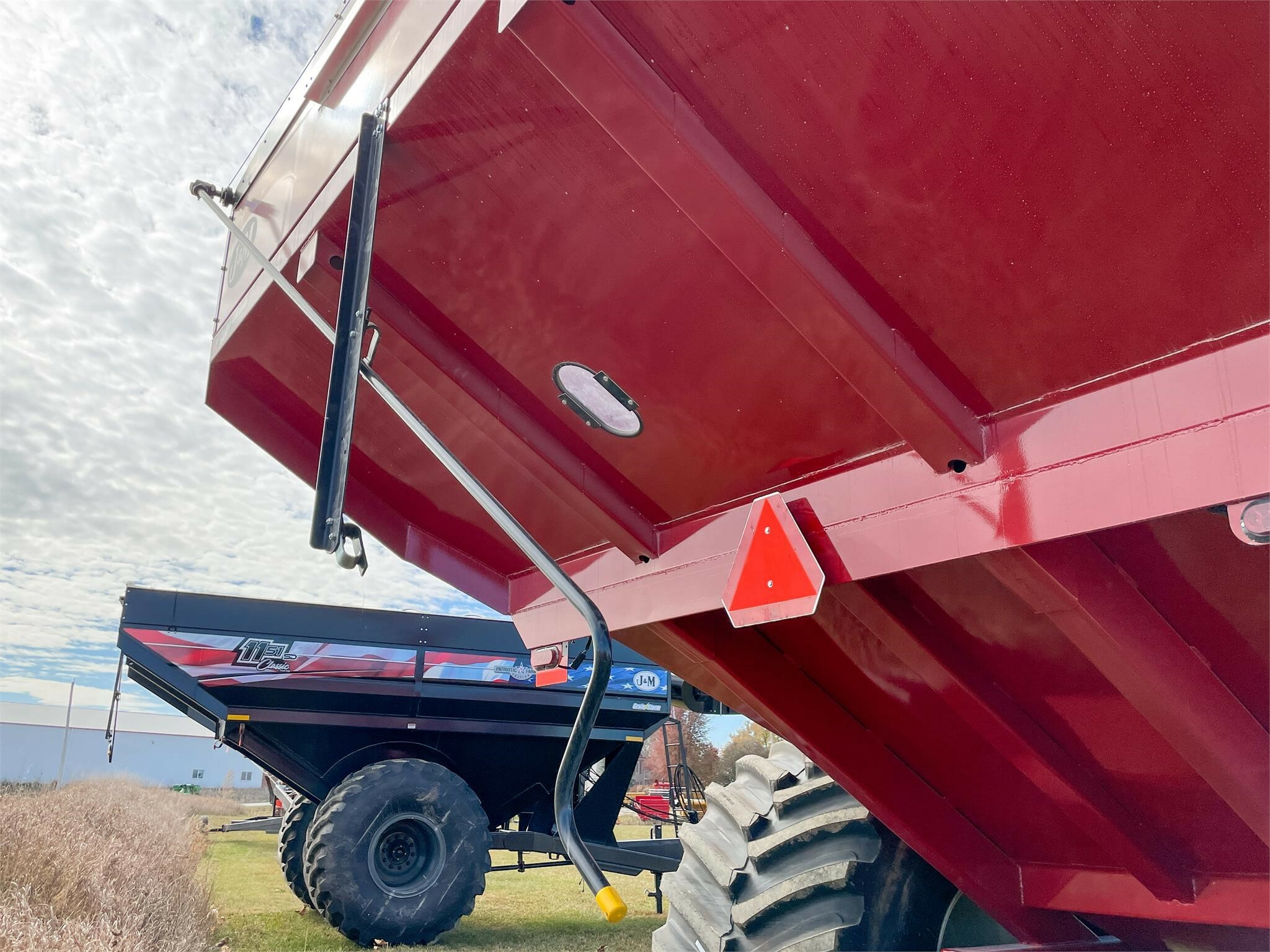 2026 J&M 1112 Grain Cart