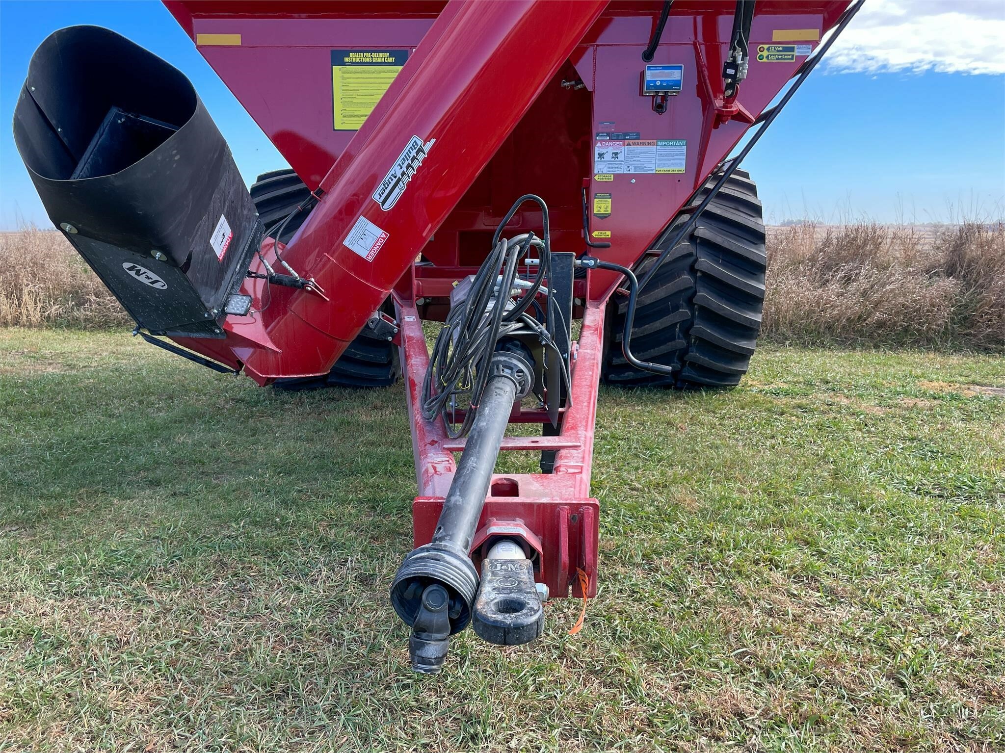 2026 J&M 1112 Grain Cart