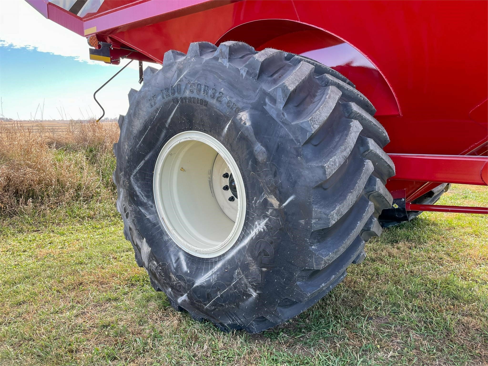 2026 J&M 1112 Grain Cart
