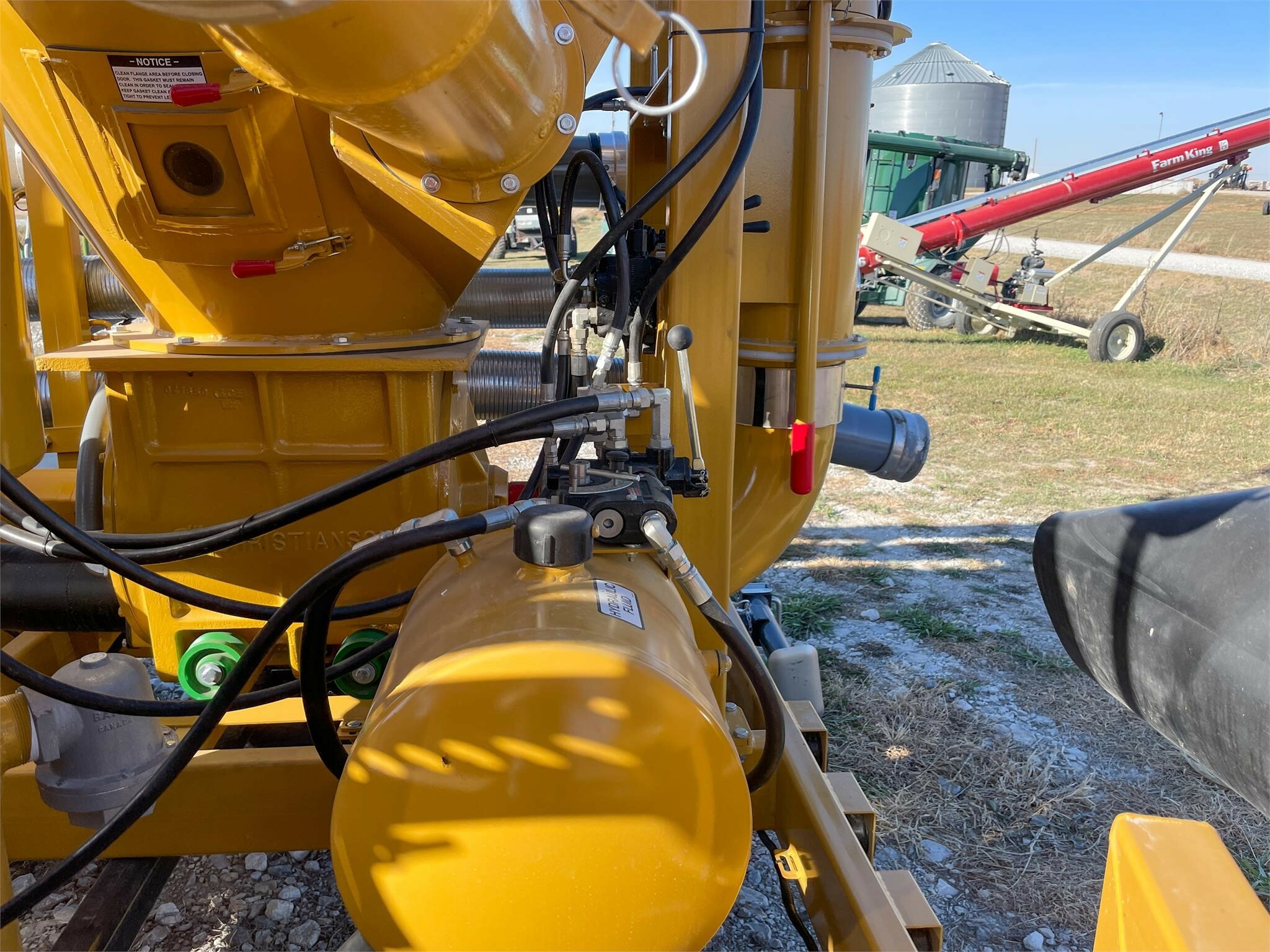 2026 VAC BOSS 6068D Grain Vac