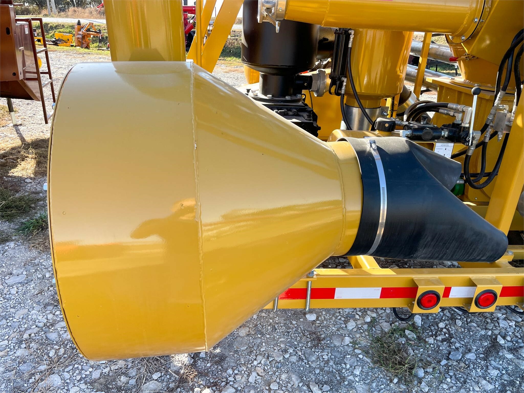 2026 VAC BOSS 6068D Grain Vac