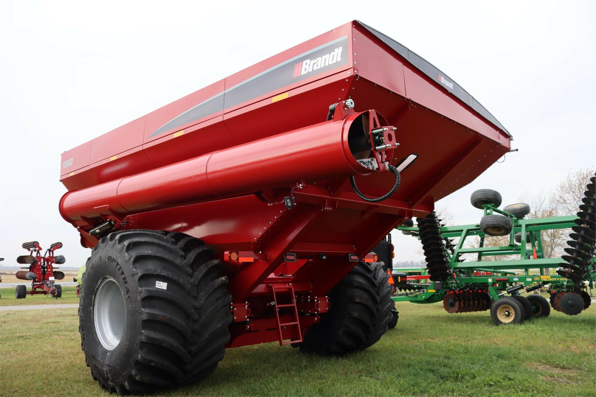  Brandt 1120XT Grain Cart