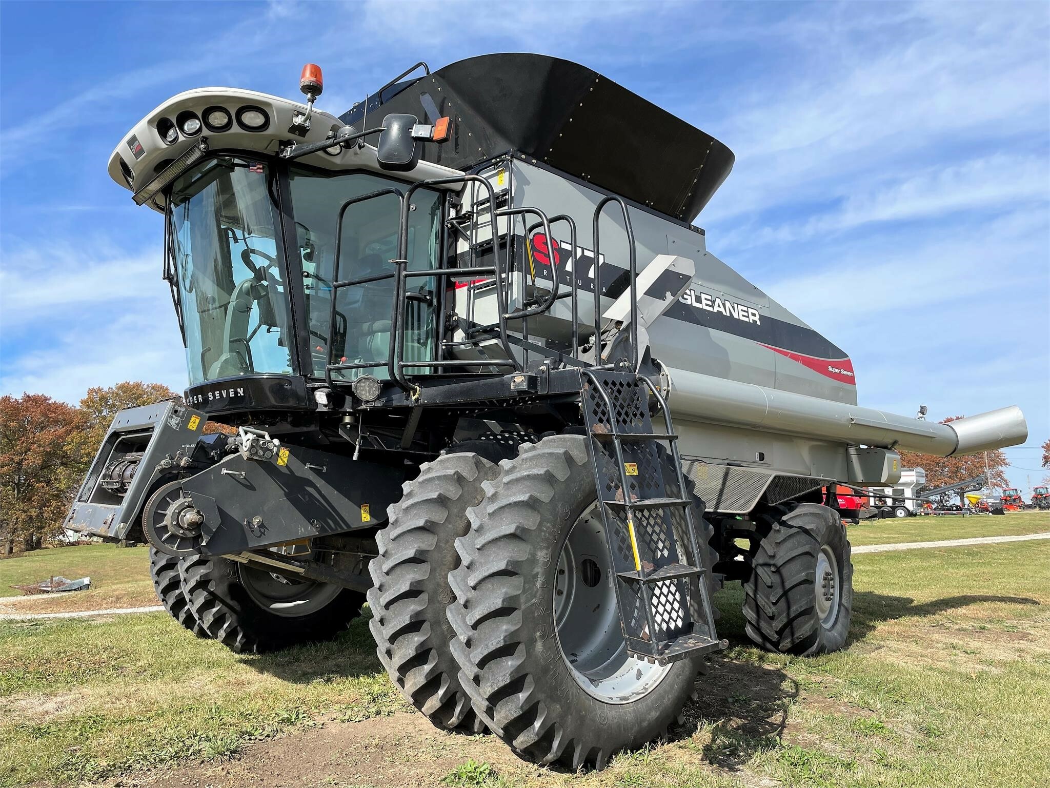 2011 Gleaner S77 Combine