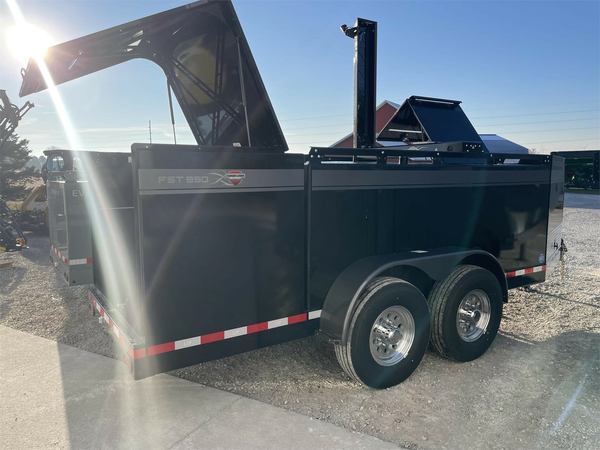2023 Thunder Creek FST990 Fuel Trucks/Trailer