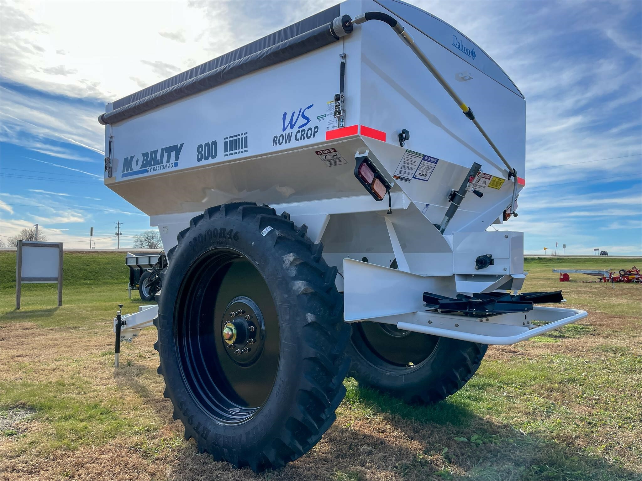 2026 Dalton Ag Products Mobility 800 Pull-Type Fertilizer Spreader