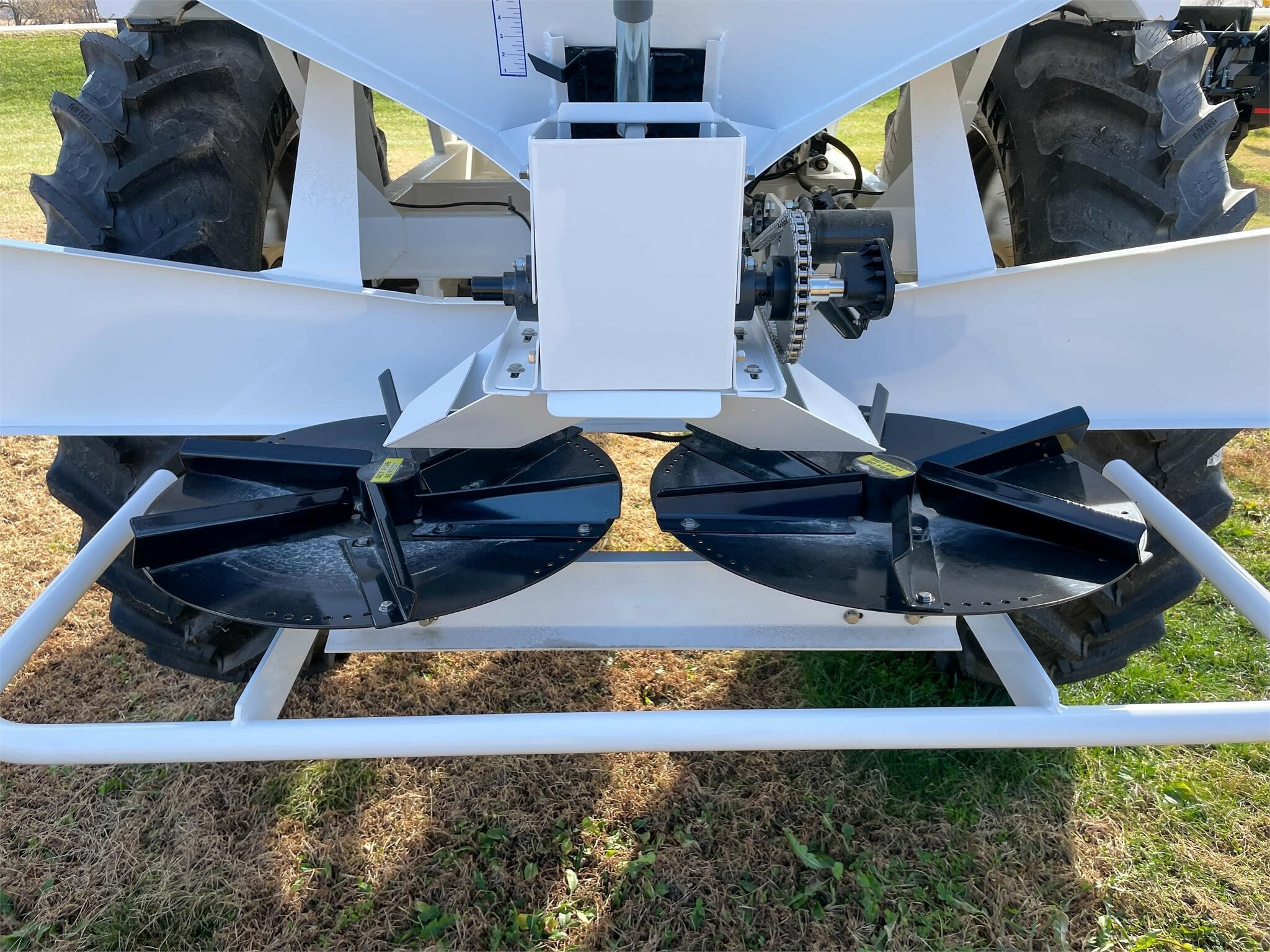 2023 Dalton Ag Products Mobility 800 PullType Fertilizer Spreader