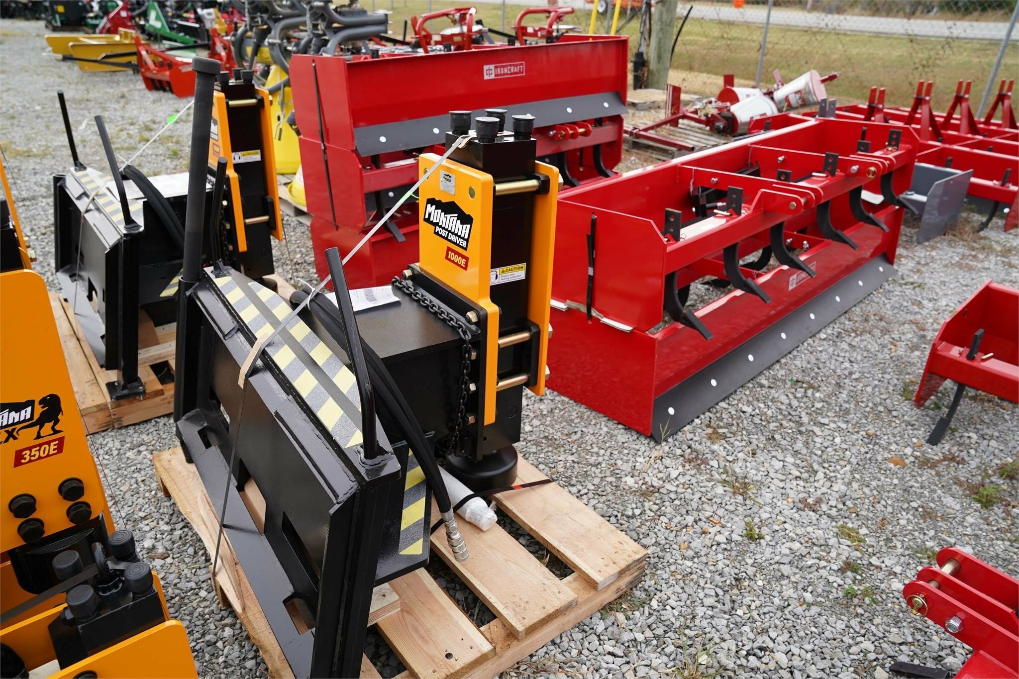 2023 MONTANA POST DRIVER 1000E Loader and Skid Steer Attachment