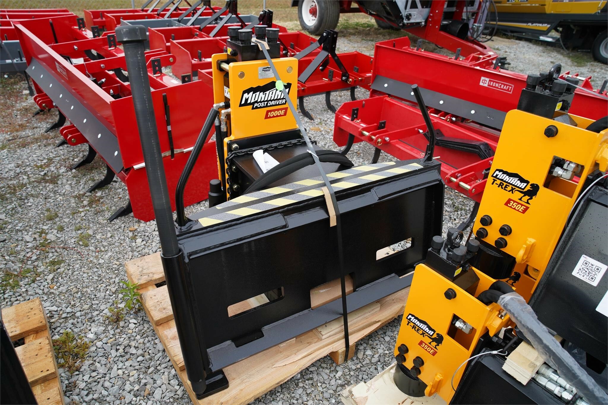 2023 MONTANA POST DRIVER 1000E Loader and Skid Steer Attachment