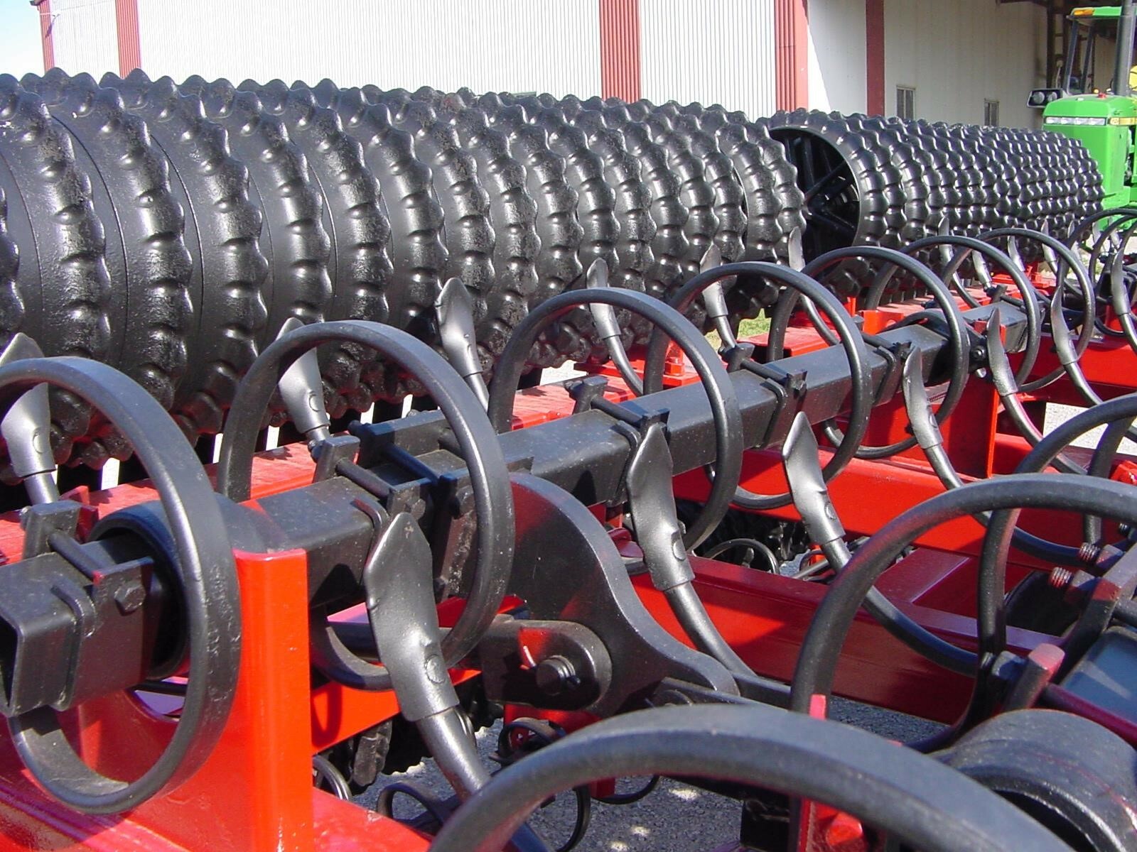 Case IH 415 Mulchers / Cultipacker 32,000 Machinery Pete