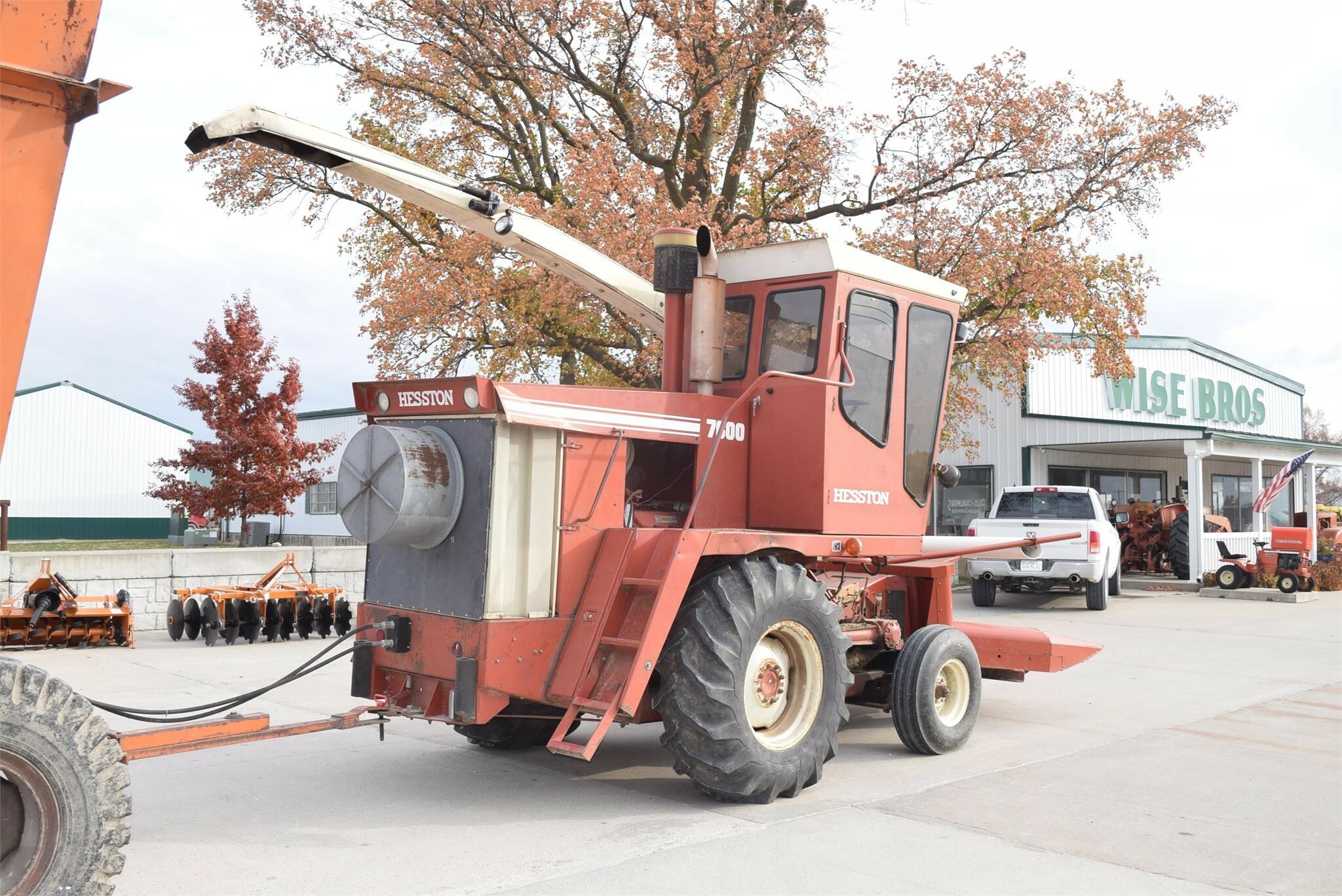 Hesston 7600 SelfPropelled Forage Harvester 17,500 Machinery Pete