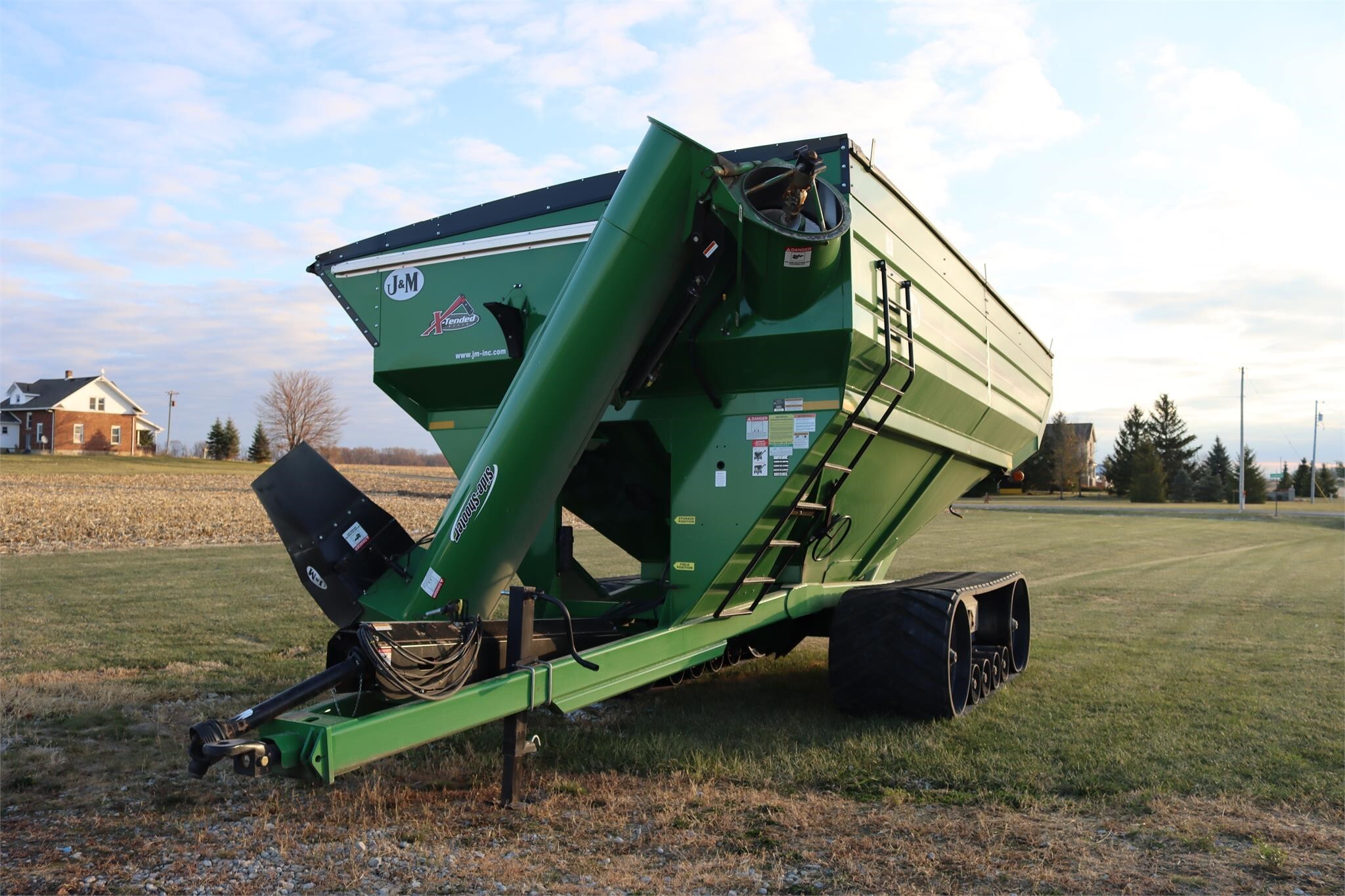 2015 J&M 1520-22T Grain Cart