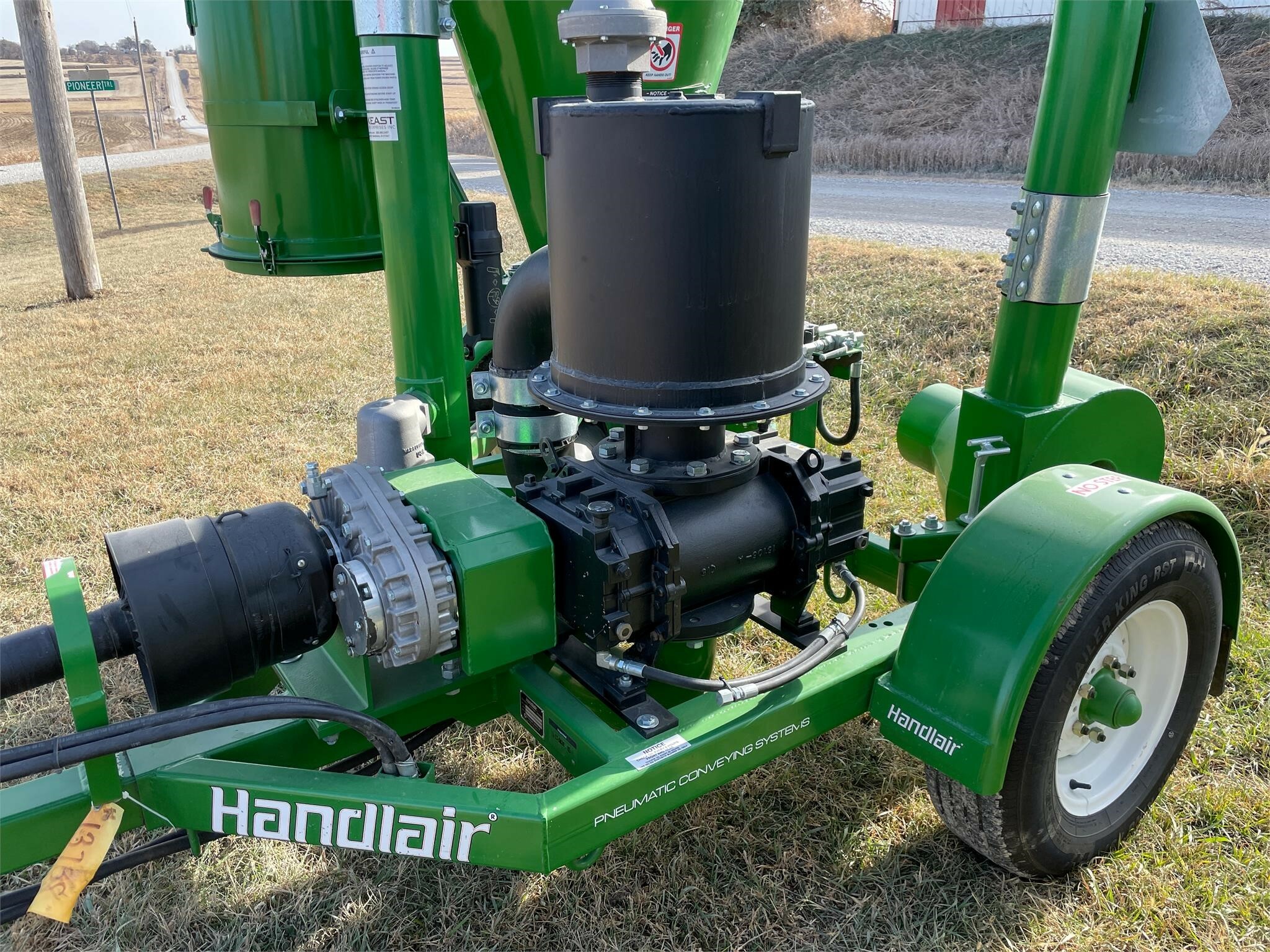 2026 Handlair 566 Grain Vac