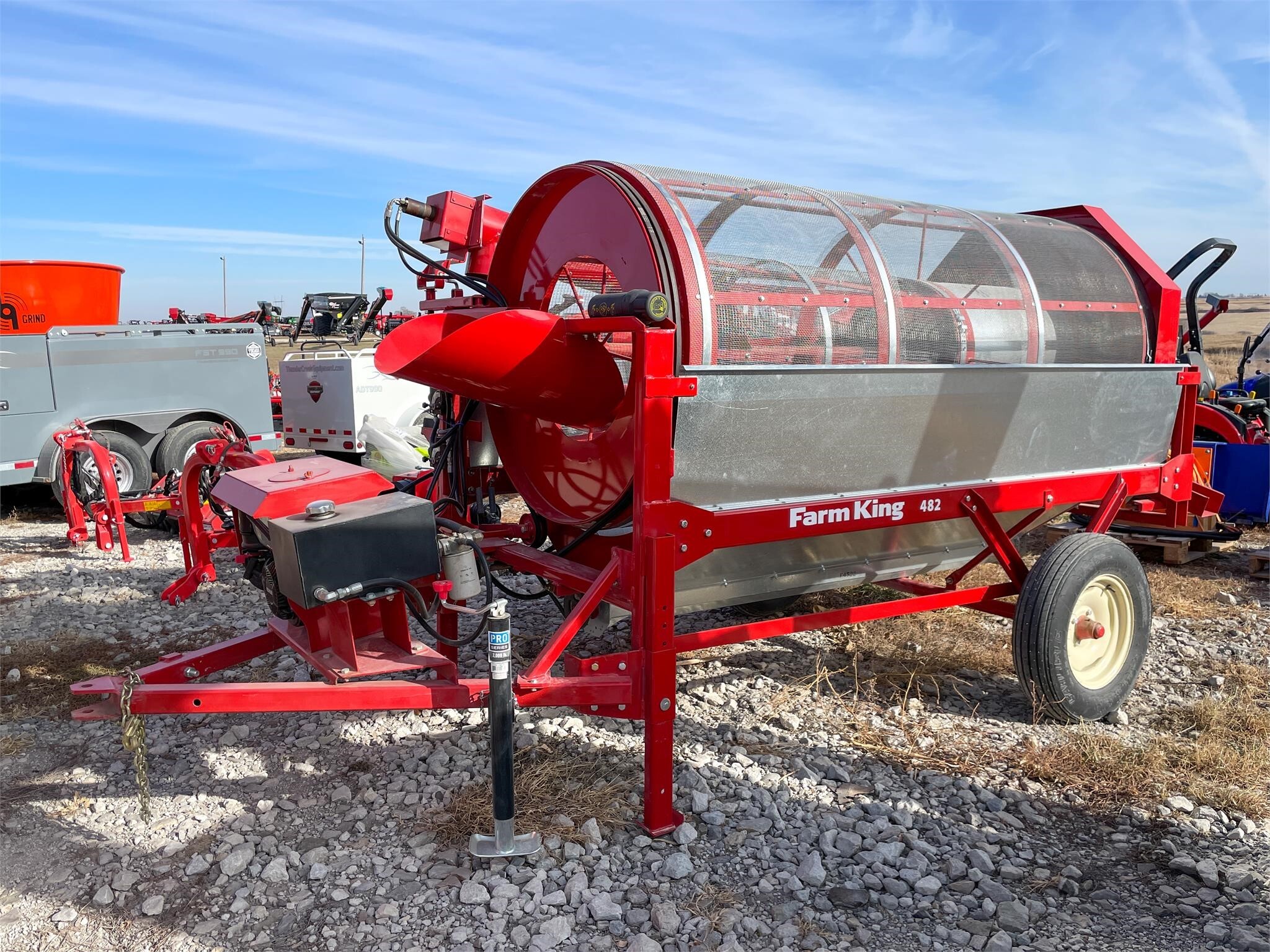 2026 Farm King Y482 Grain Cleaner