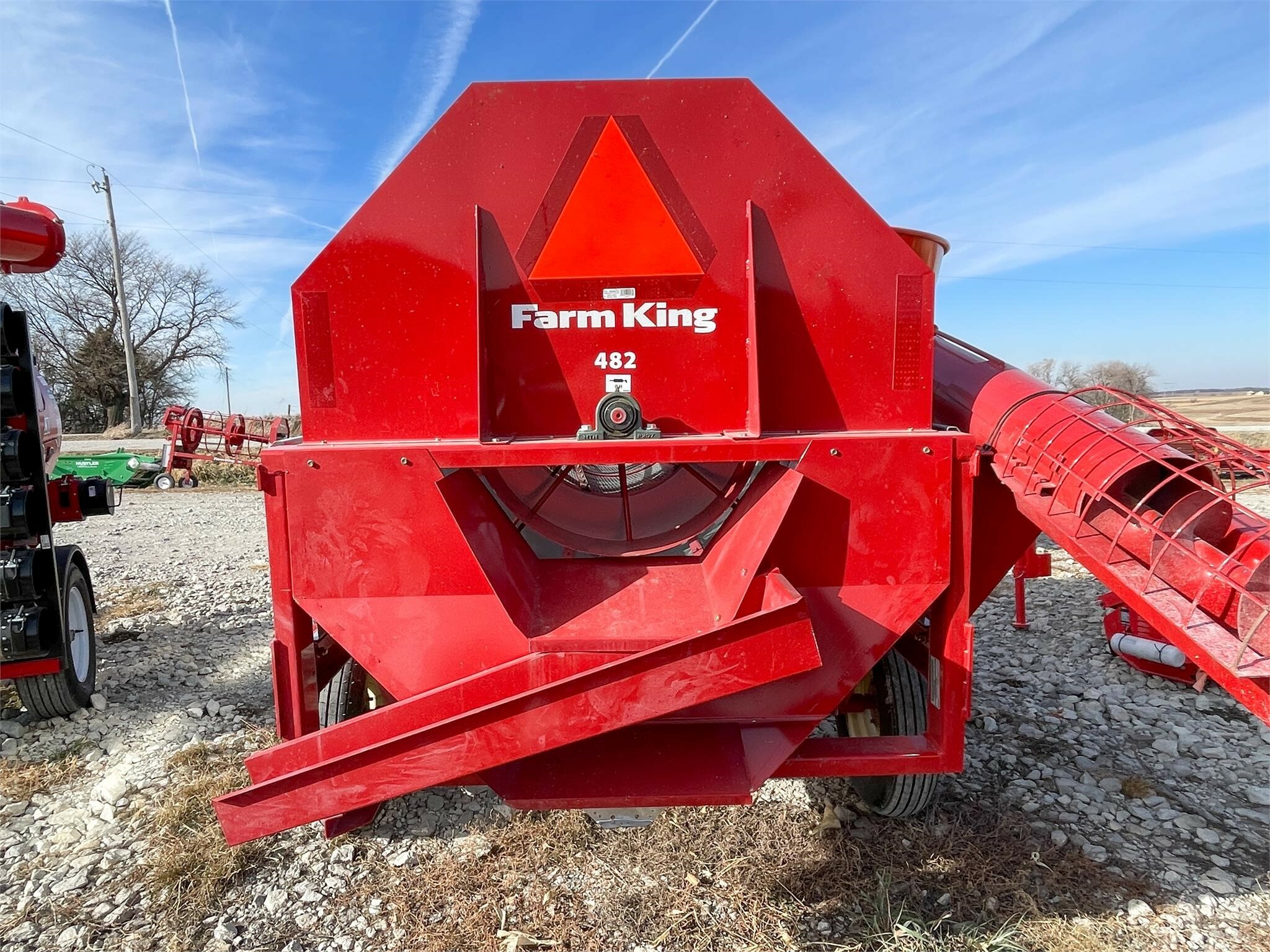2026 Farm King Y482 Grain Cleaner