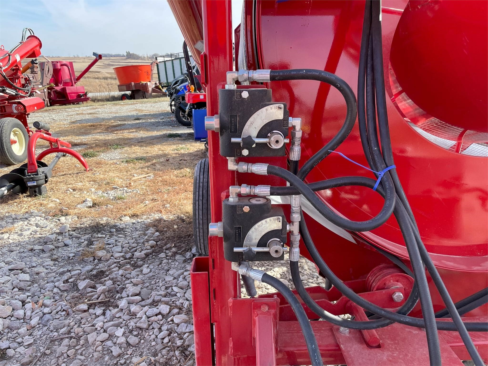 2026 Farm King Y482 Grain Cleaner