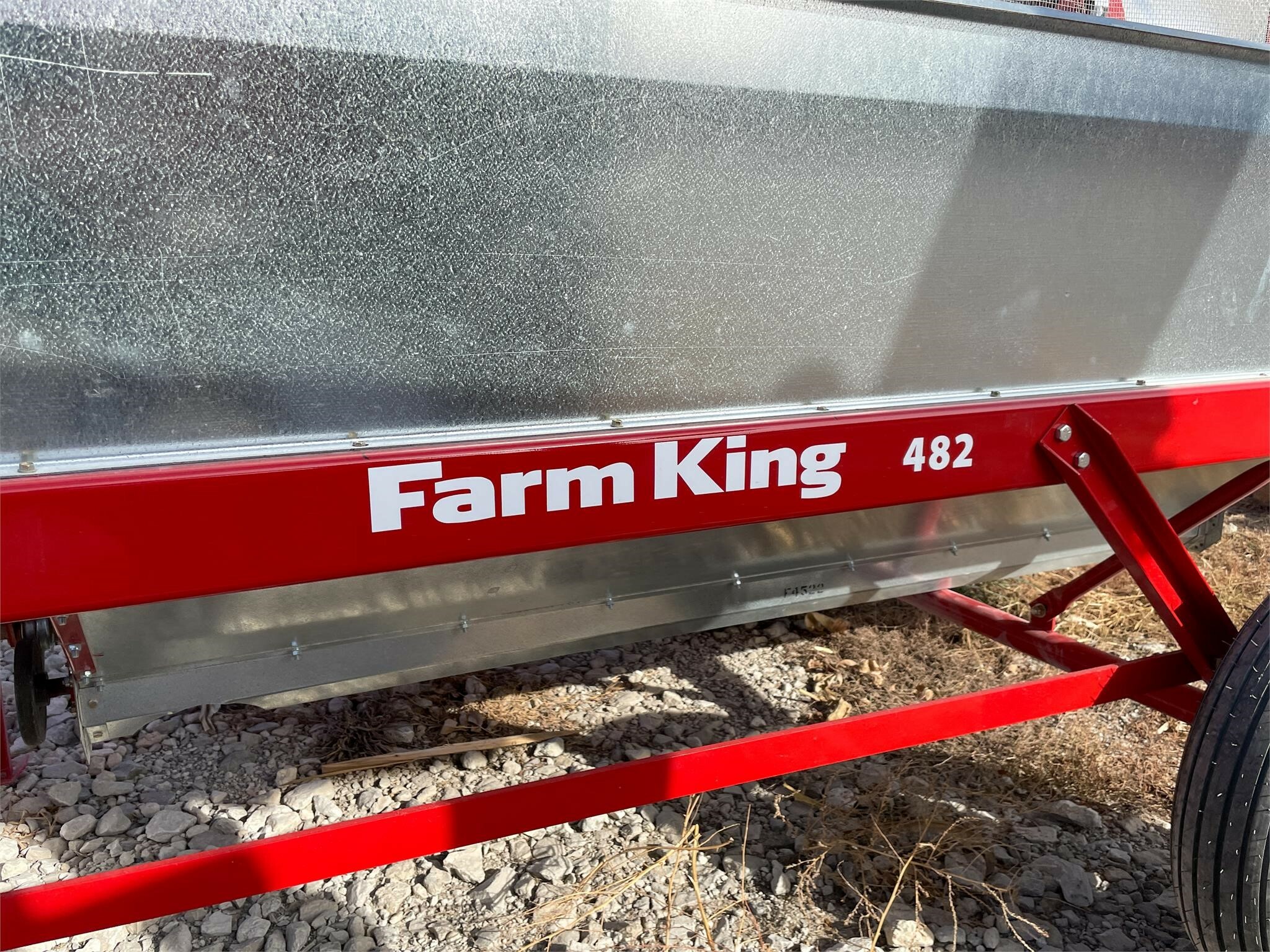 2026 Farm King Y482 Grain Cleaner