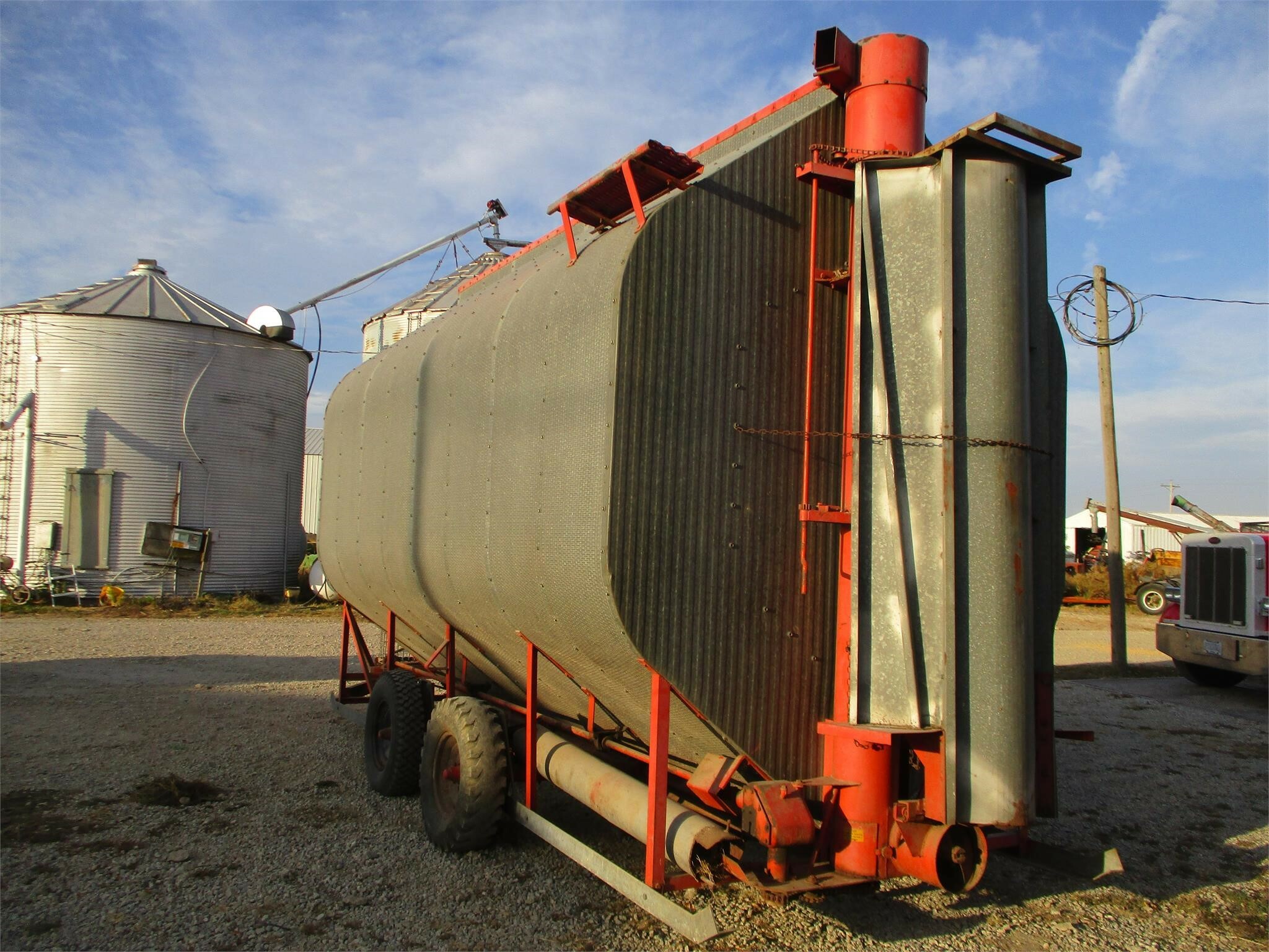 Behlen HL Grain Dryer 5,750 Machinery Pete