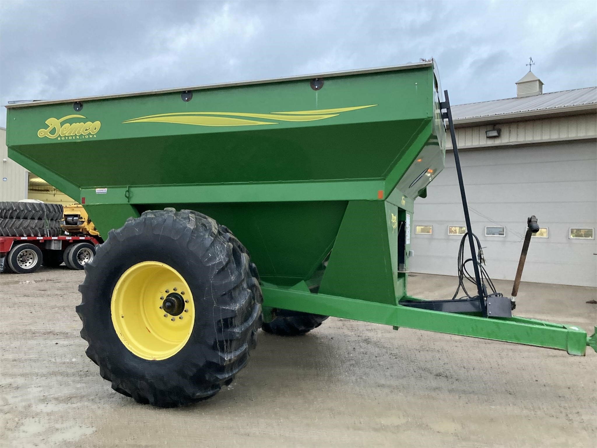 Demco 550 Grain Cart - $15,000 | Machinery Pete