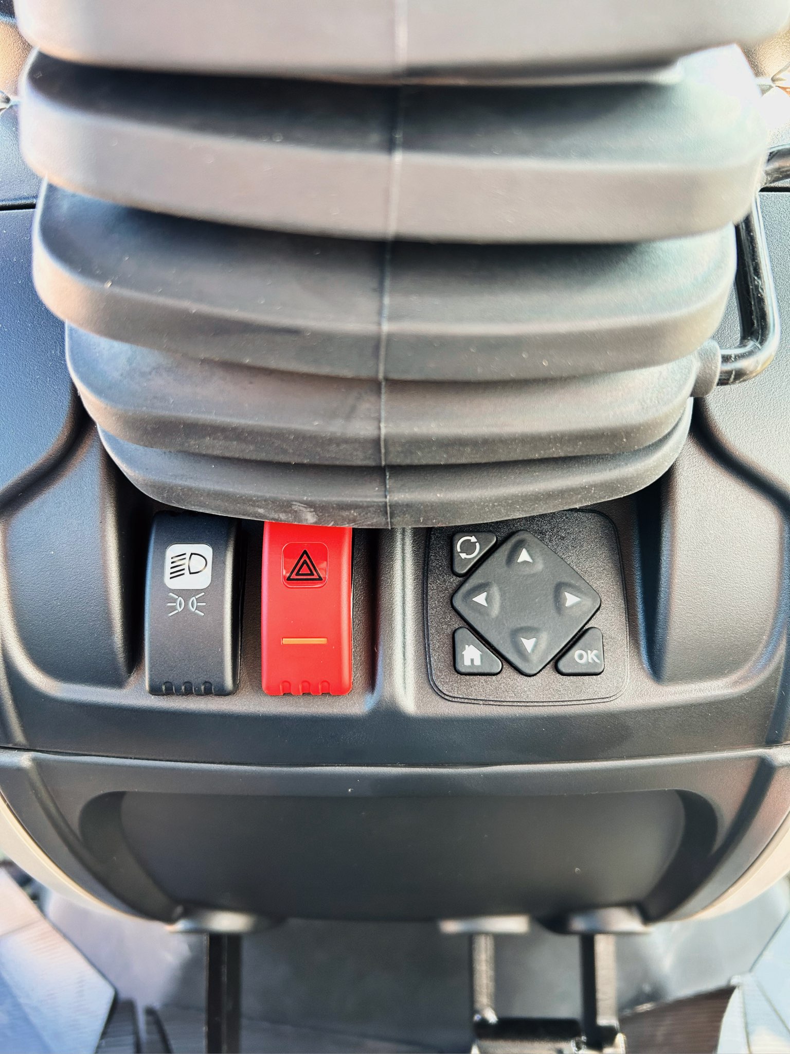 2024 Massey Ferguson 5711D Tractor