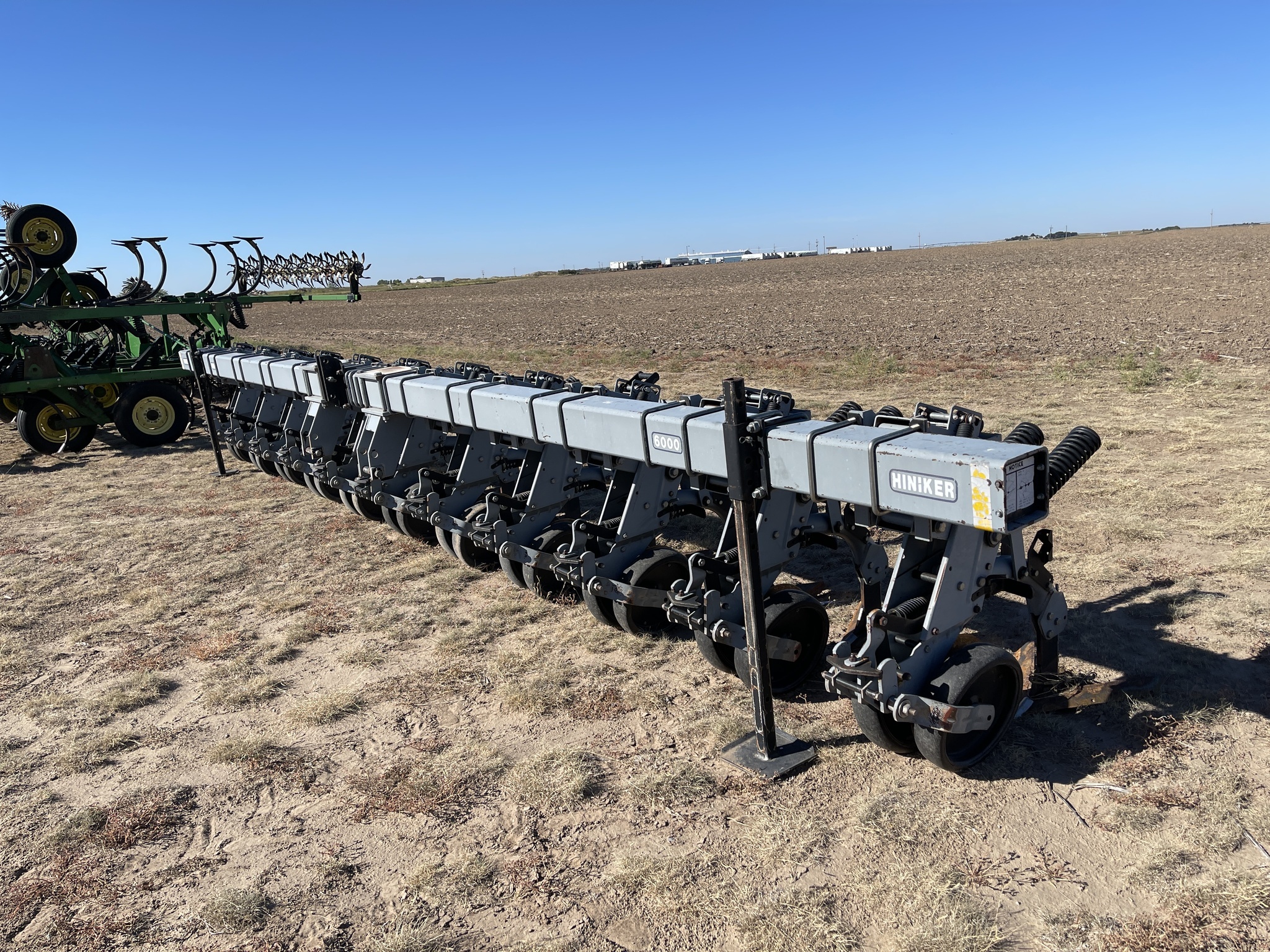 1998 Hiniker 6000 Cultivator