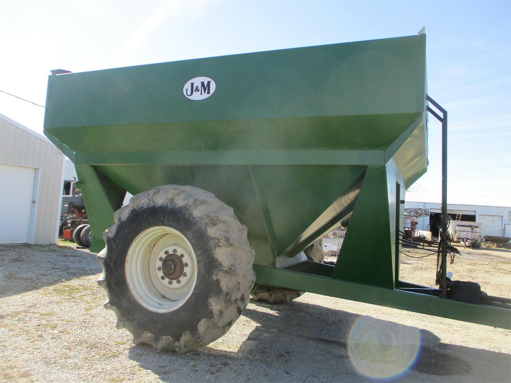  J&M 750-14 Grain Cart
