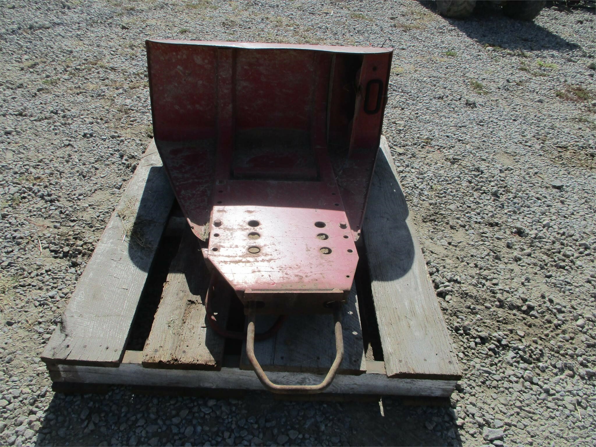  International Harvester 706 Tractor