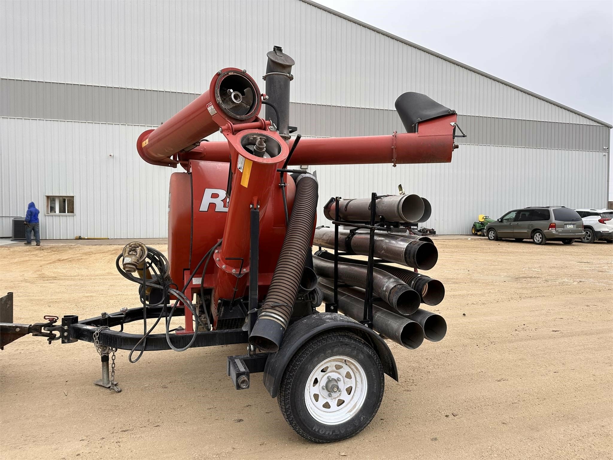 Rem 2700 Grain Vac 19,500 Machinery Pete