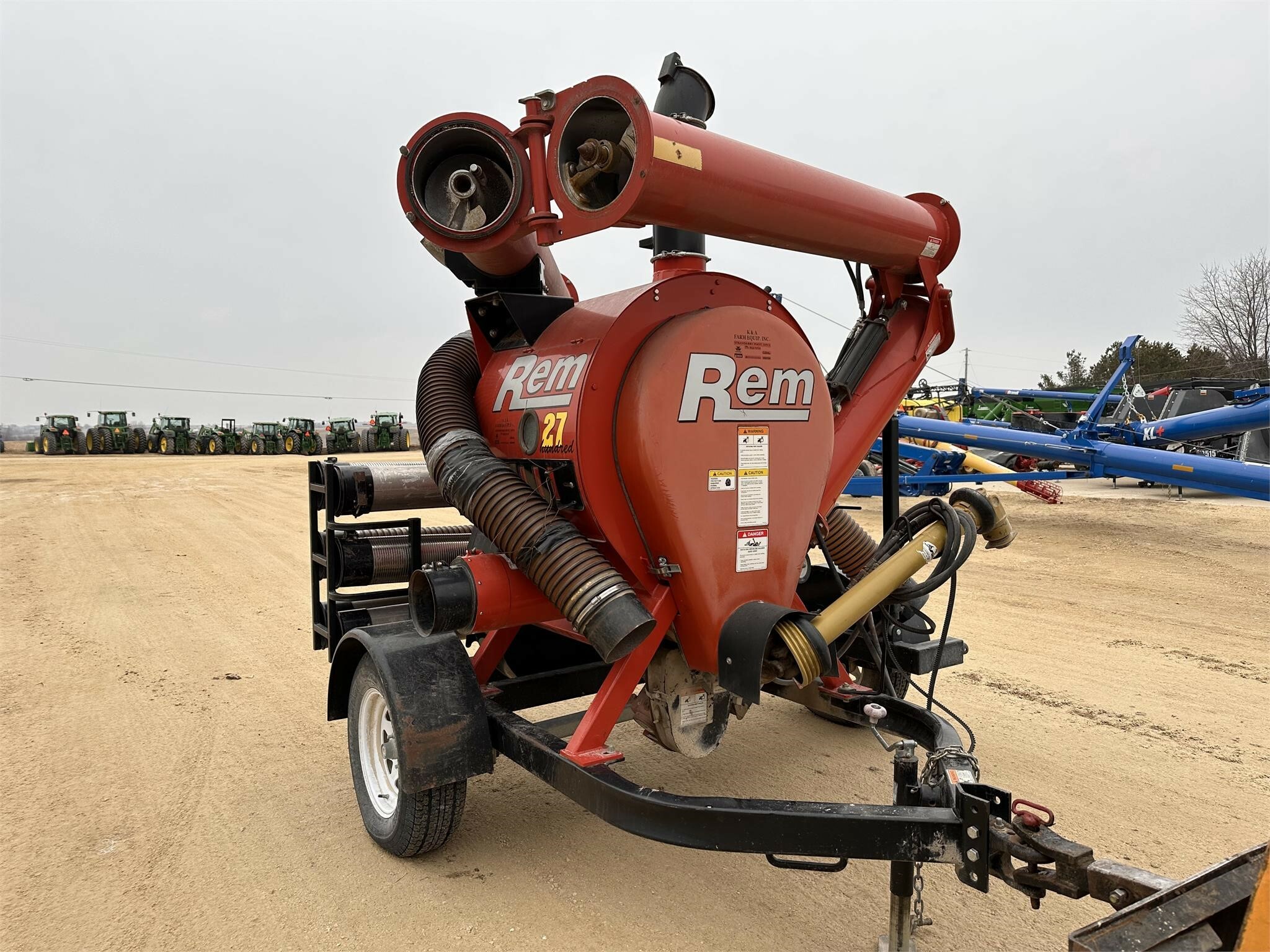 Rem 2700 Grain Vac 19,500 Machinery Pete