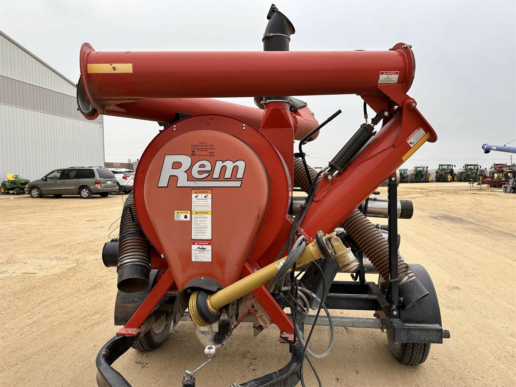 Rem 2700 Grain Vac 19,500 Machinery Pete