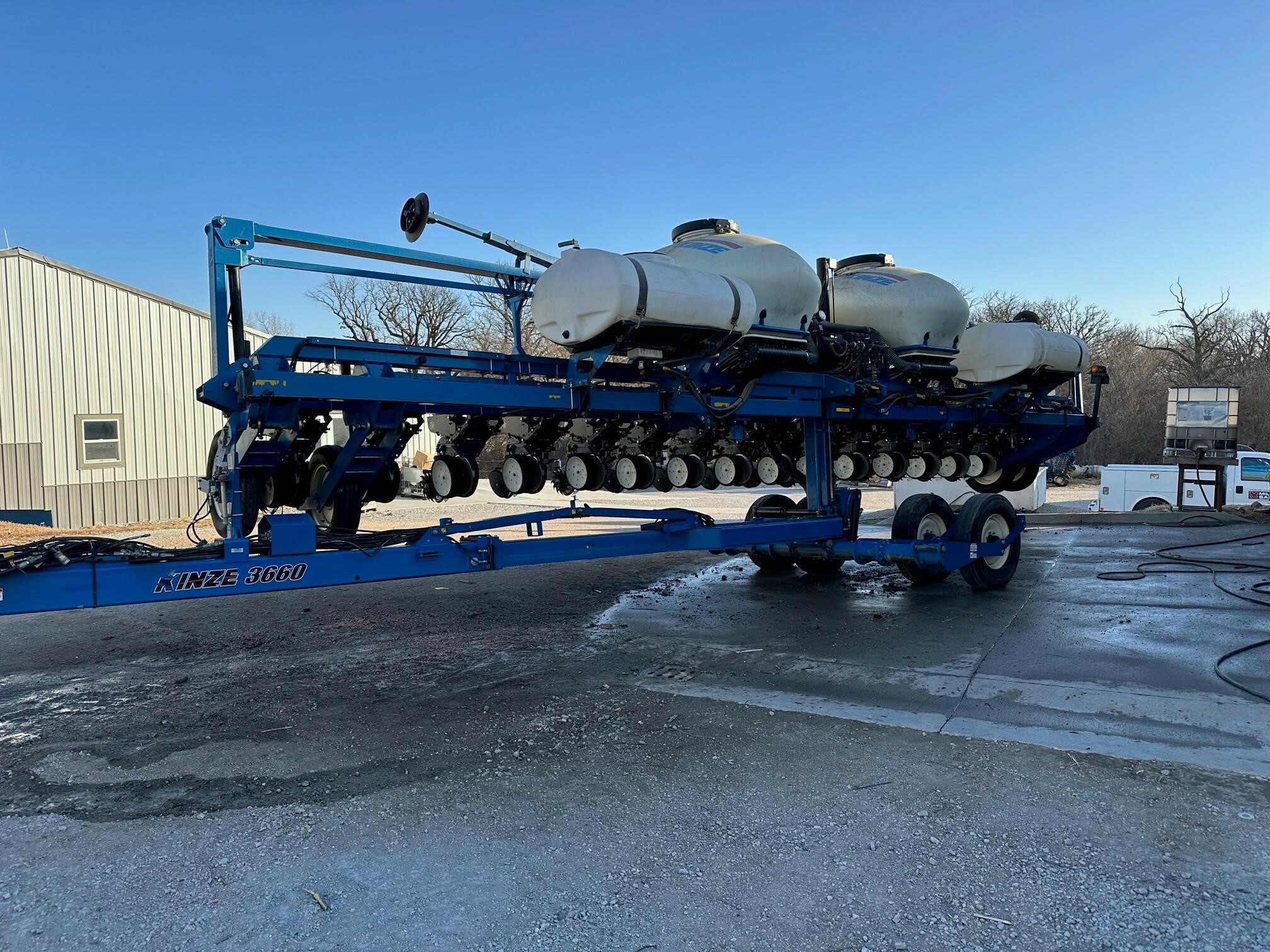 2012 Kinze 3660 ASD Planter 92,000 Machinery Pete