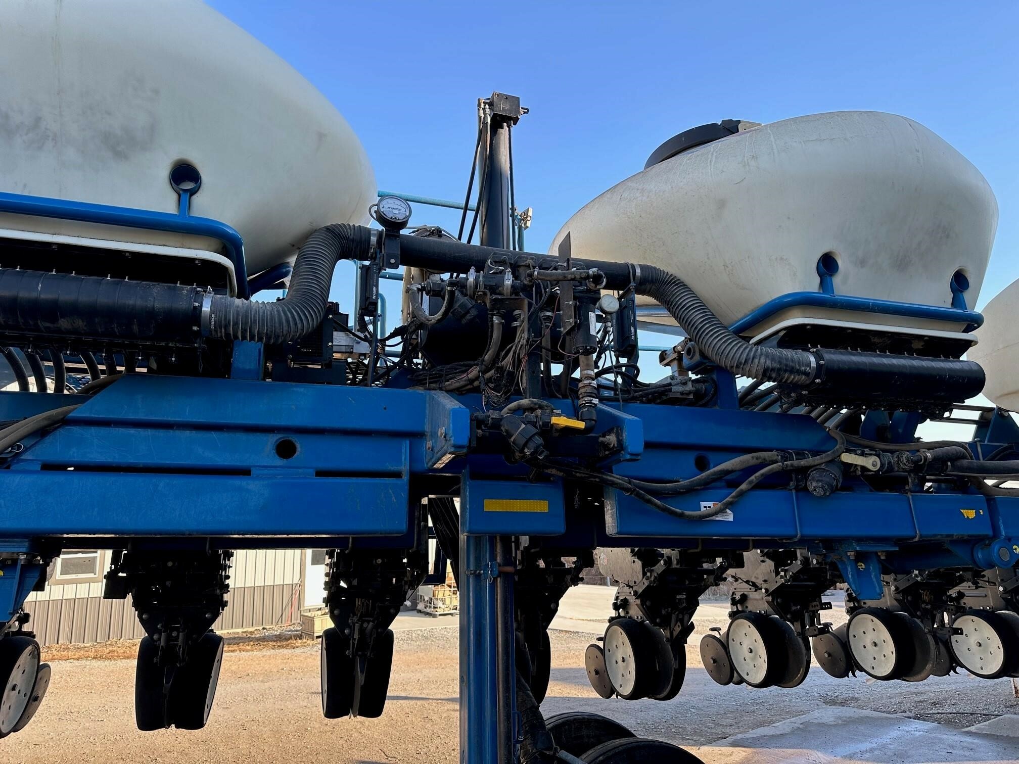 2012 Kinze 3660 ASD Planter