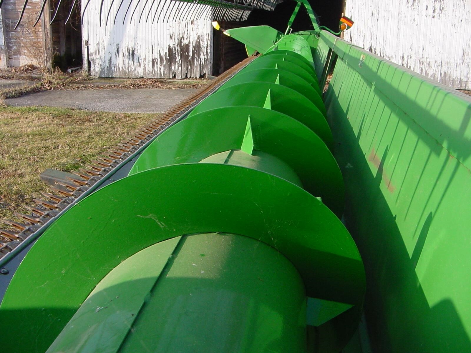 2005 John Deere 635F Platform