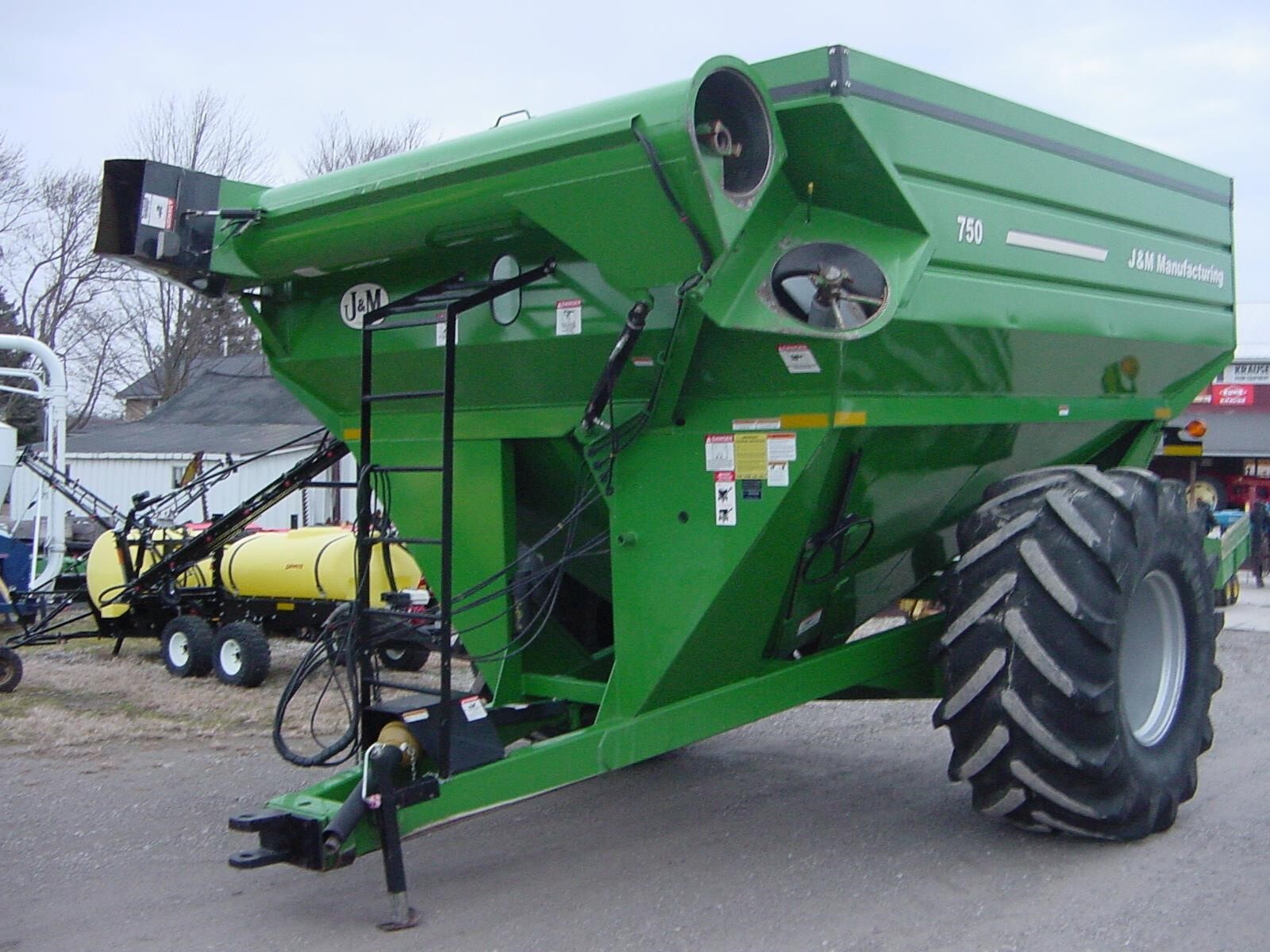  J&M 750-18 Grain Cart